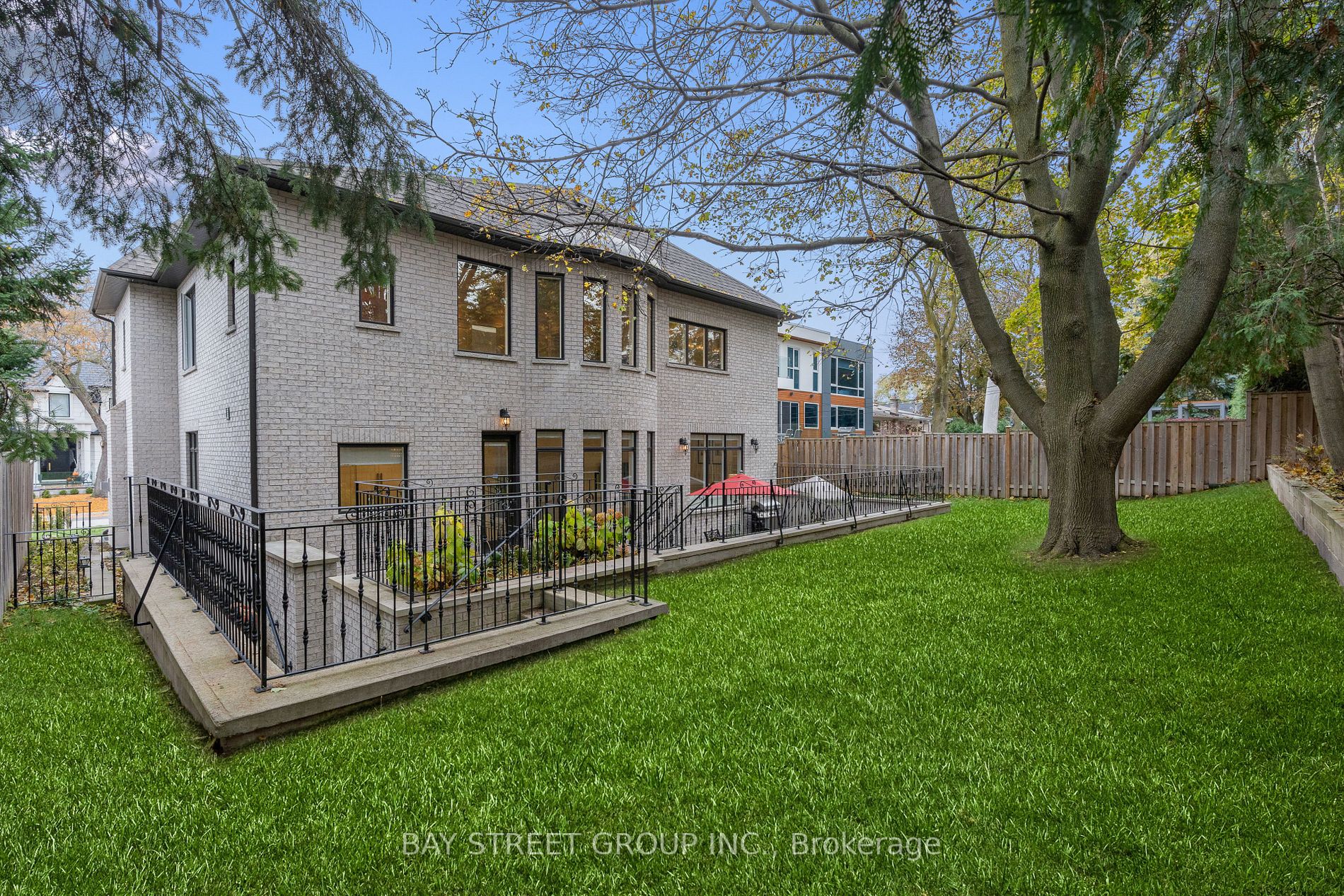 18 VIAMEDE Crescent