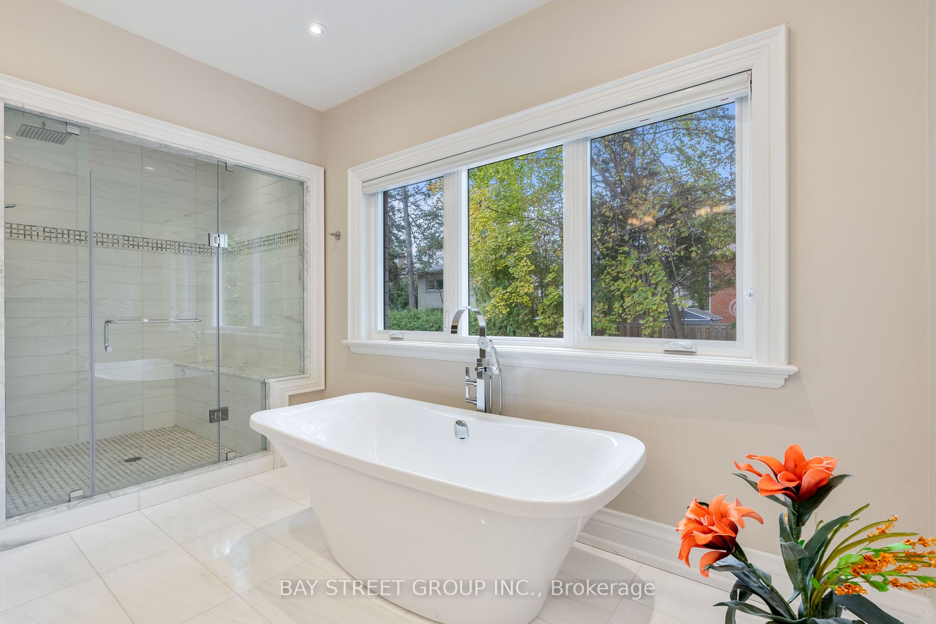 18 VIAMEDE Crescent