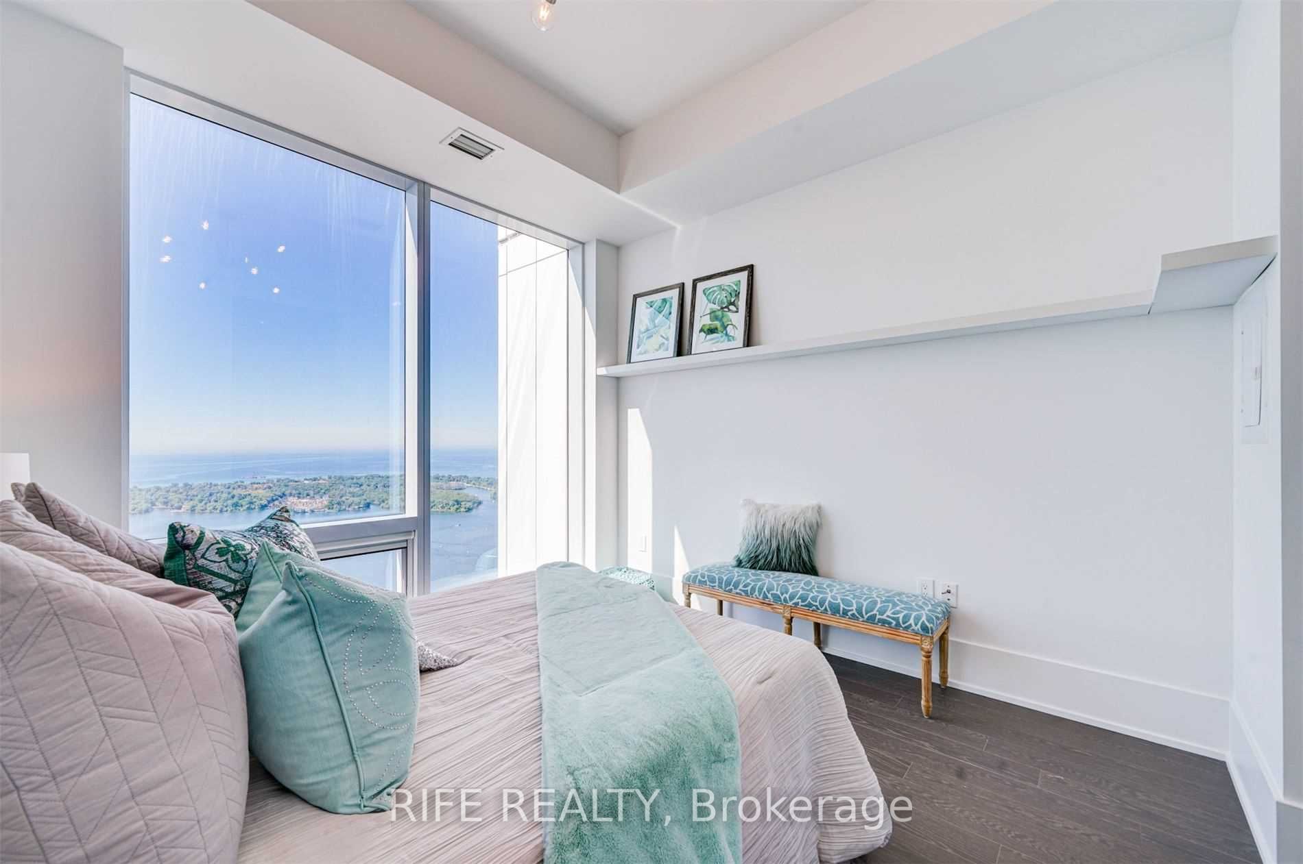 10 York St, #6305
