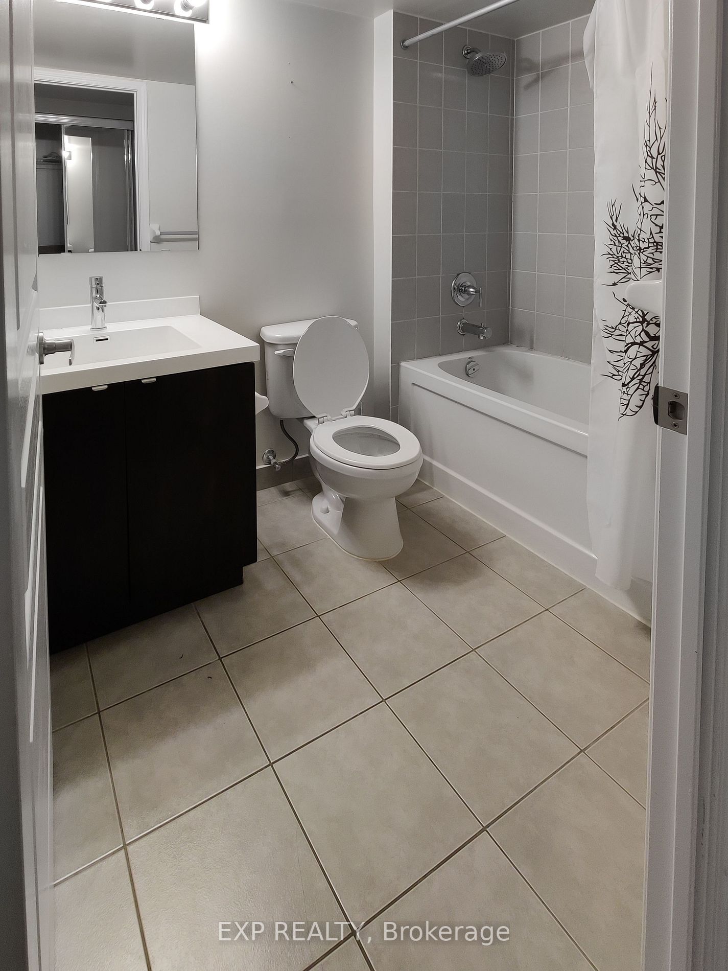 352 Front St W, #417