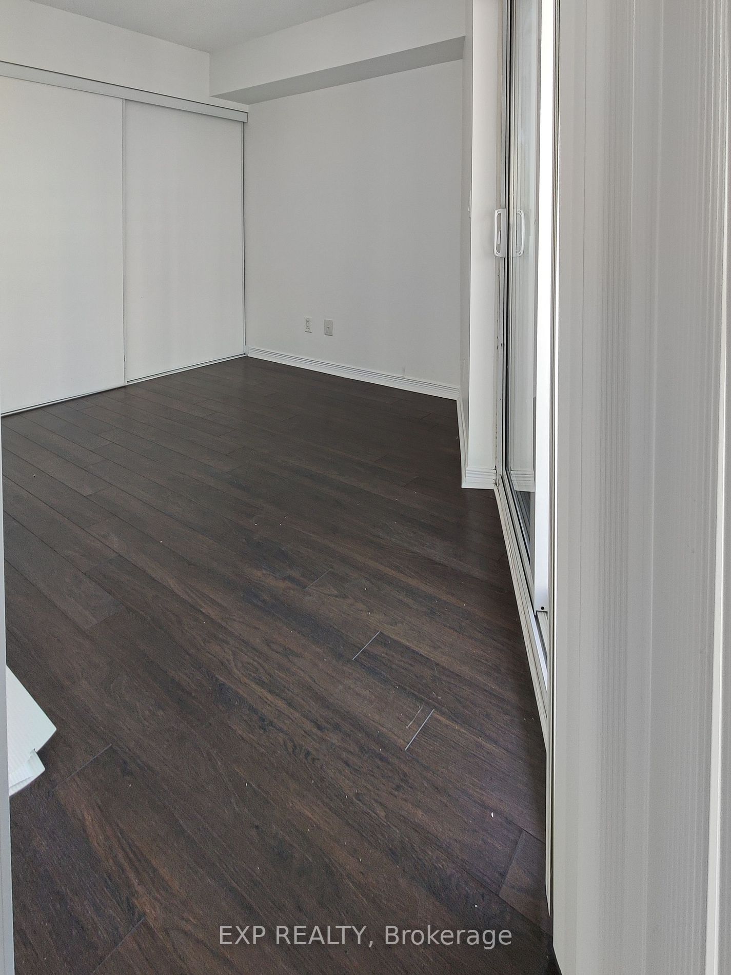 352 Front St W, #417