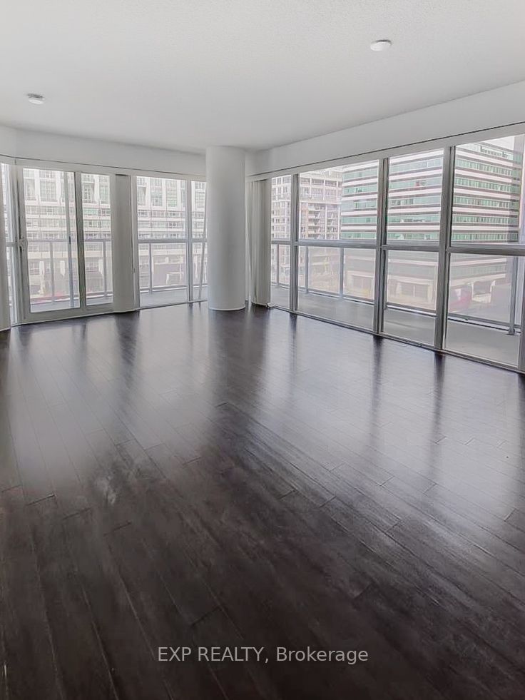 352 Front St W, #417
