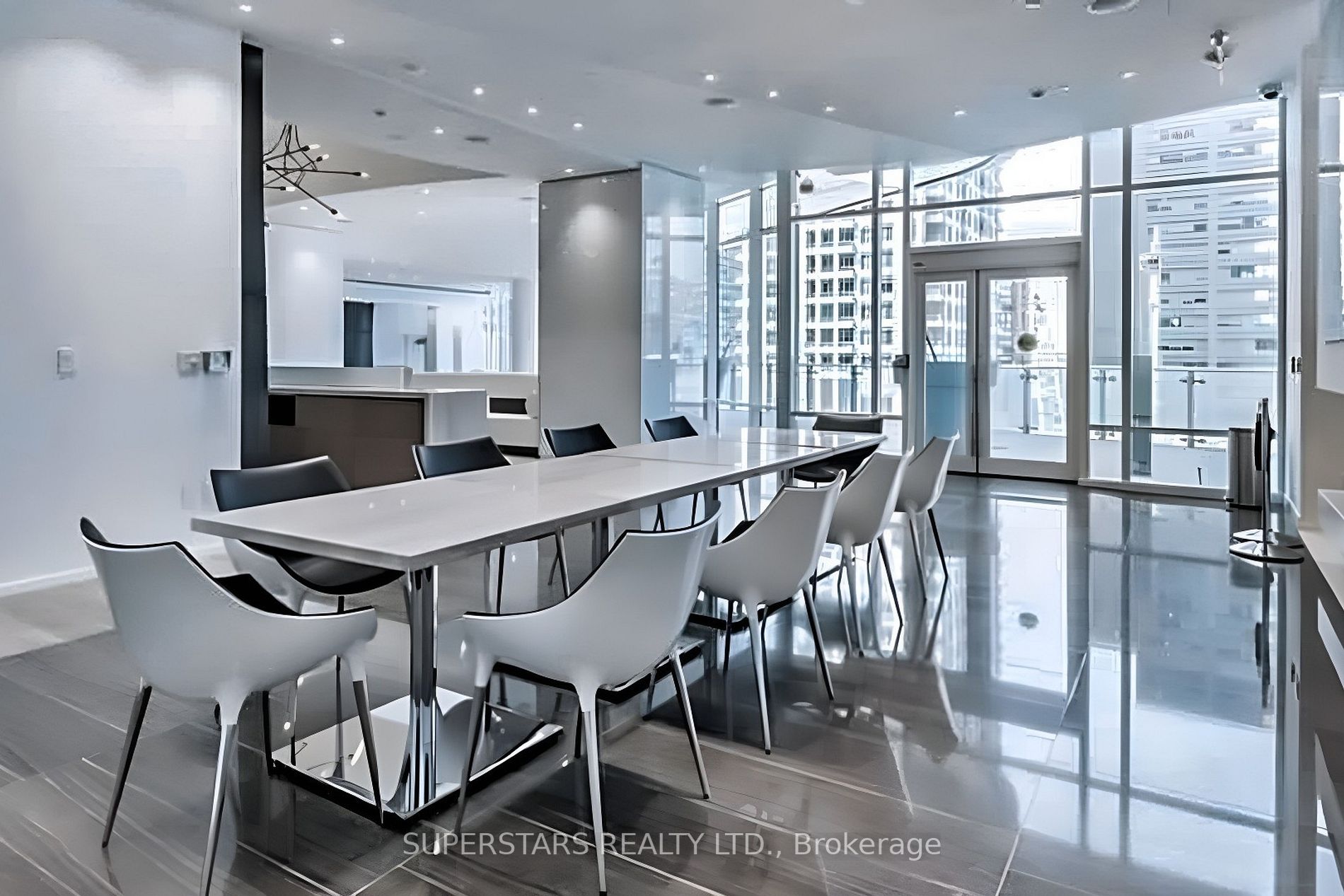 1 Bloor St E, #3309