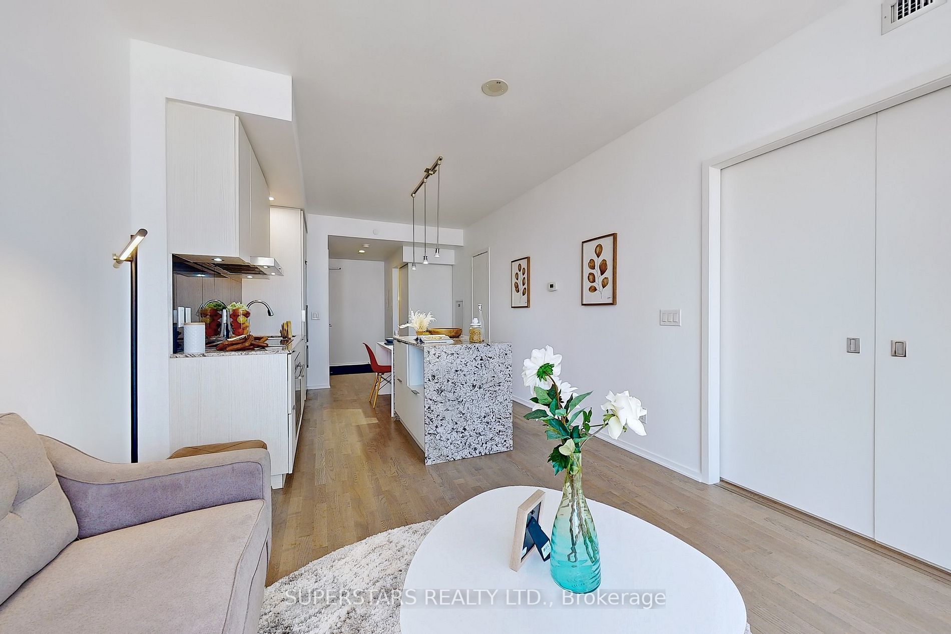 1 Bloor St E, #3309