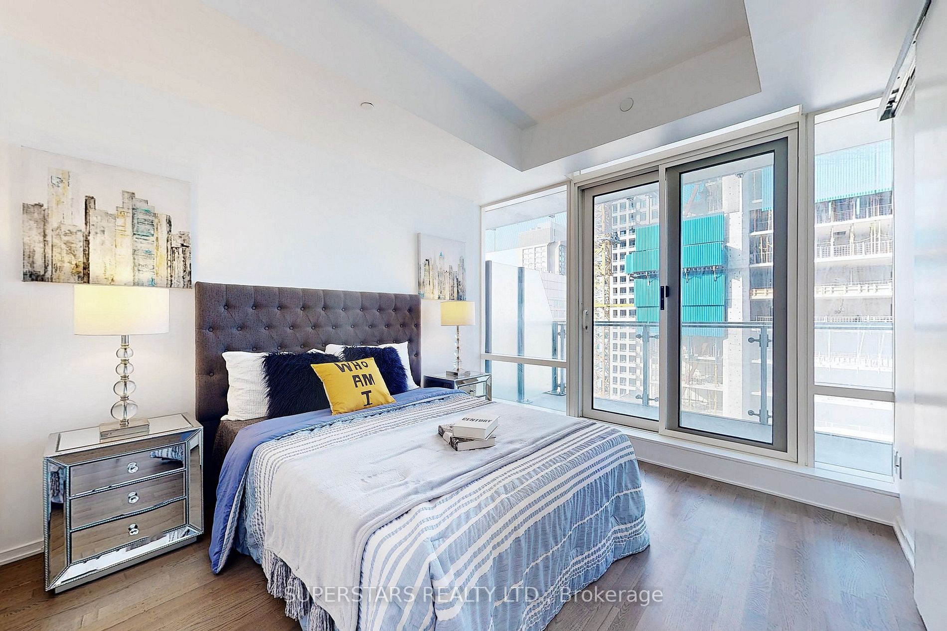 1 Bloor St E, #3309
