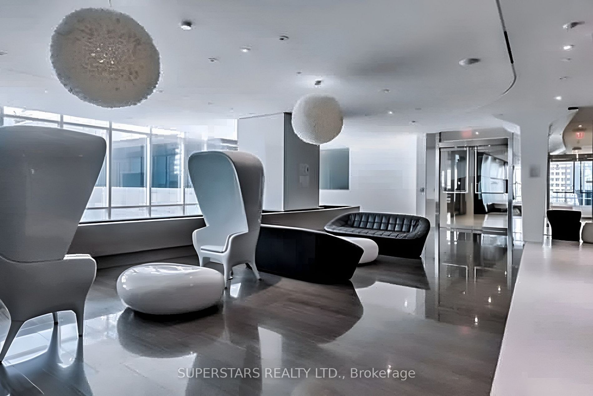 1 Bloor St E, #3309