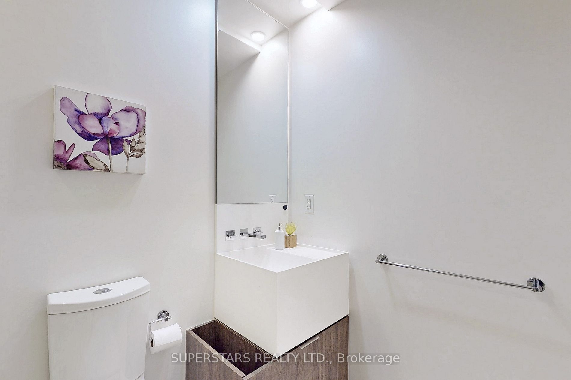 1 Bloor St E, #3309