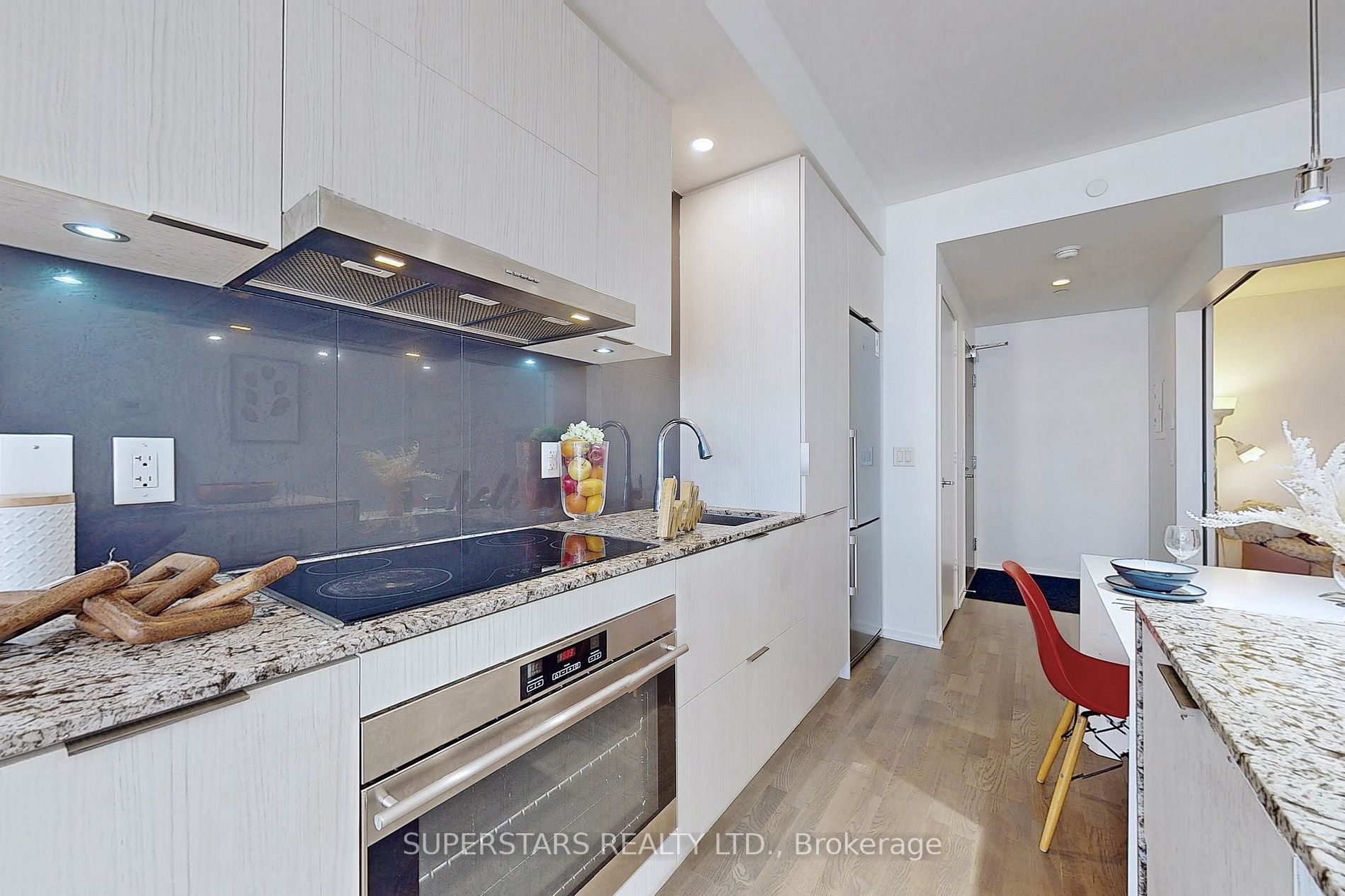 1 Bloor St E, #3309