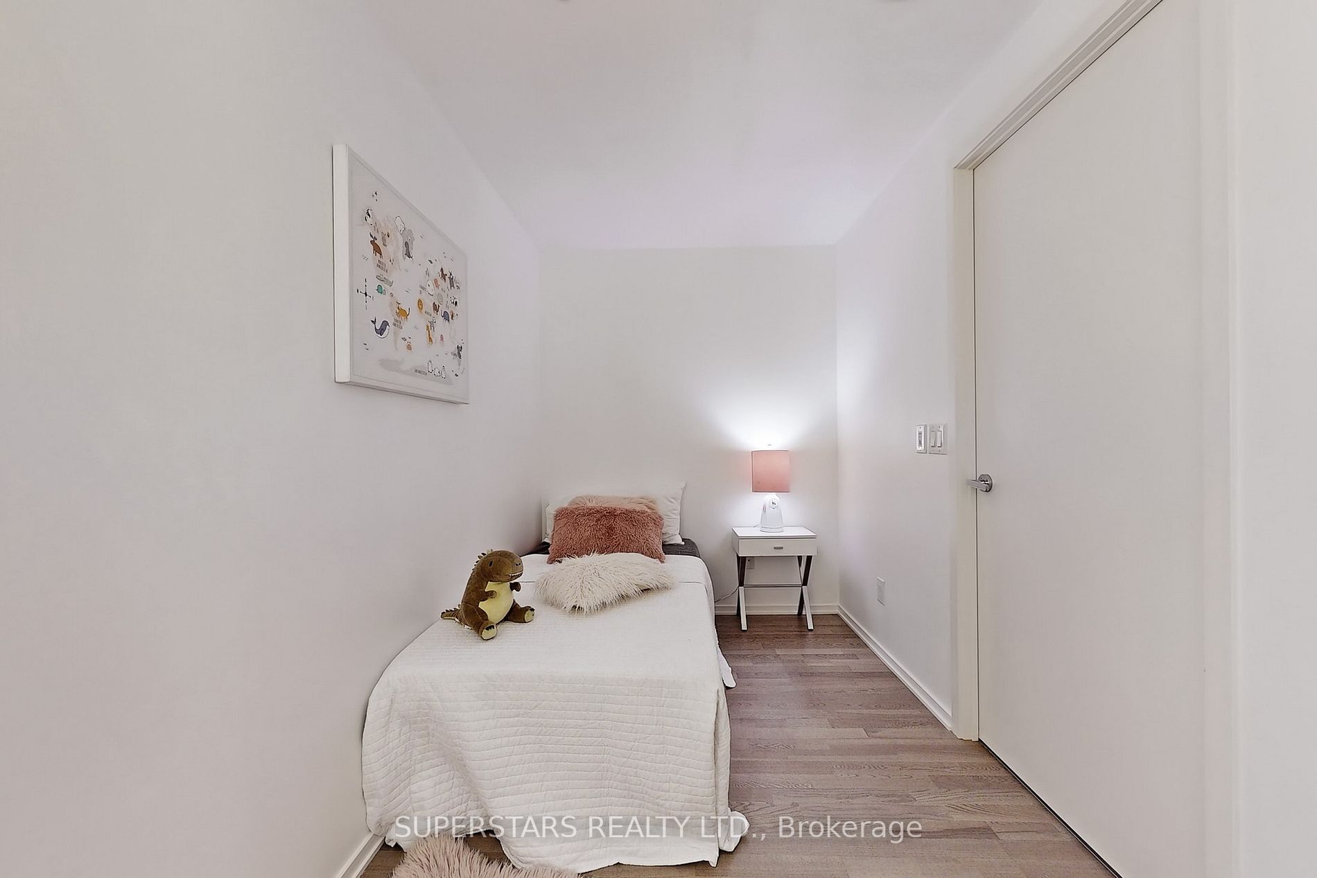 1 Bloor St E, #3309