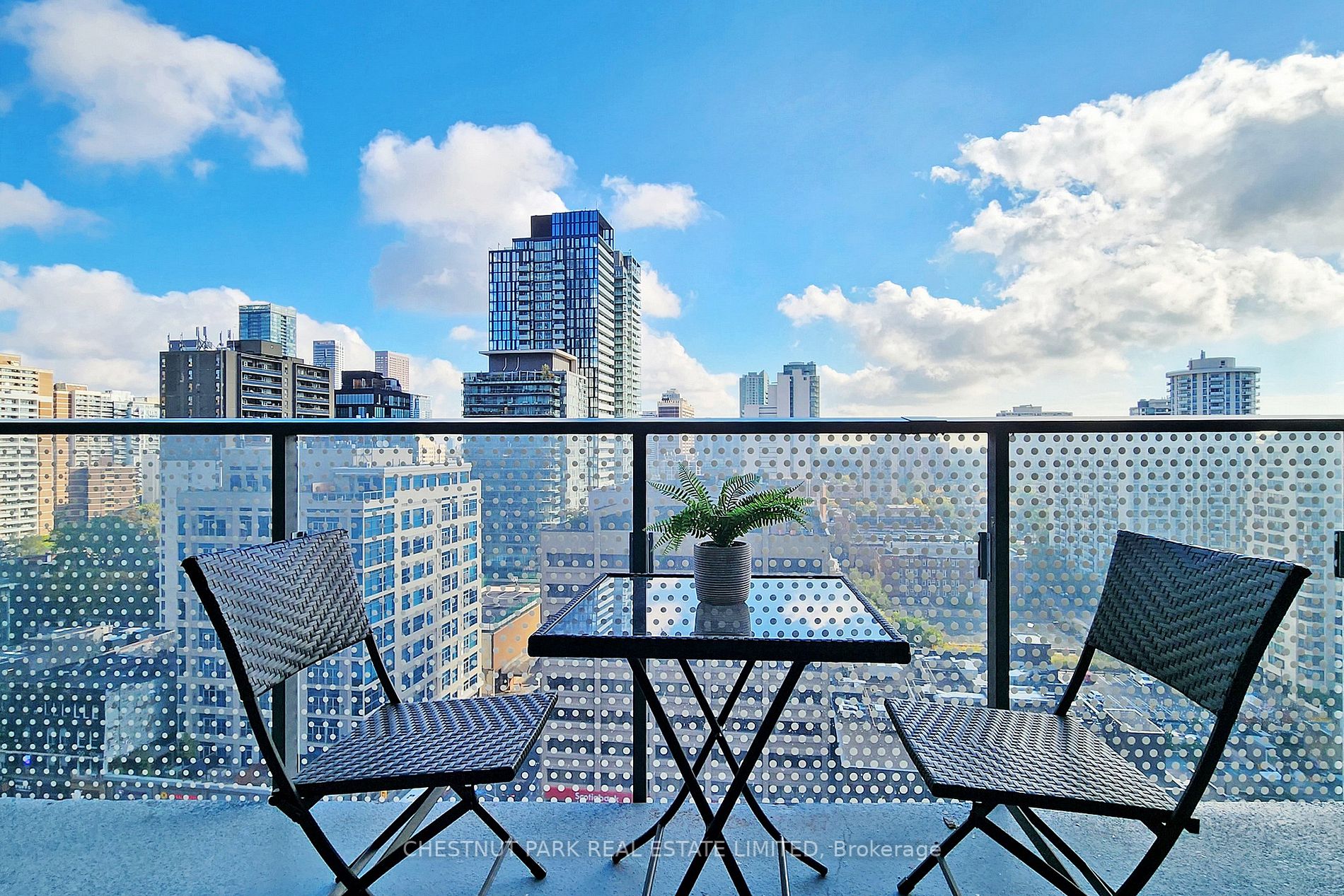 11 Wellesley St W, #1301
