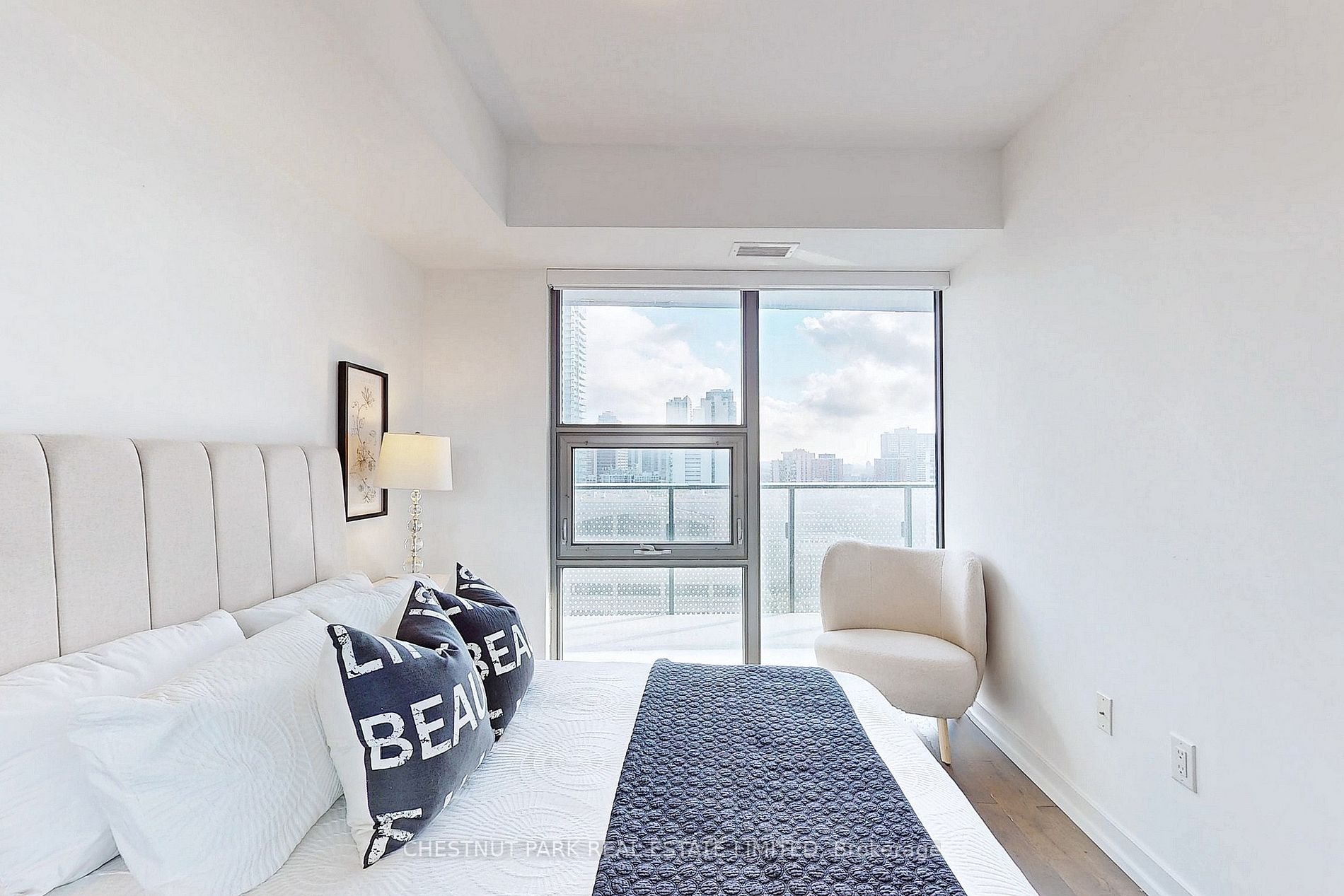 11 Wellesley St W, #1301