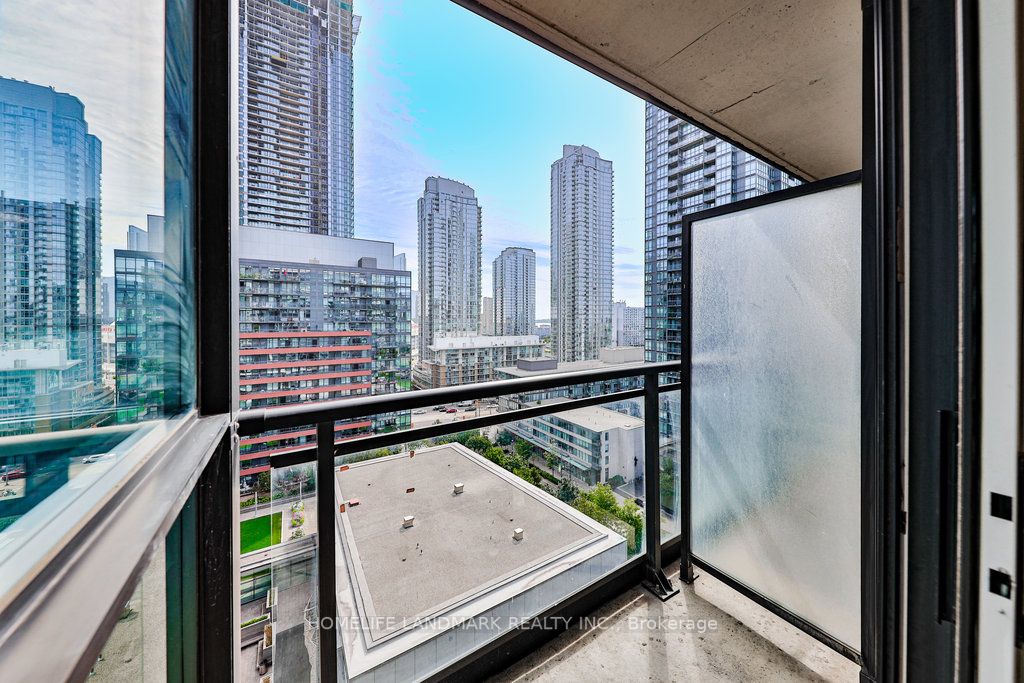 8 Telegram Mews, #1607