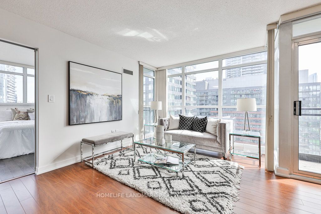 8 Telegram Mews, #1607