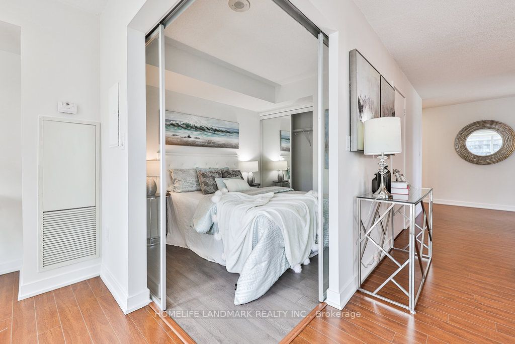 8 Telegram Mews, #1607
