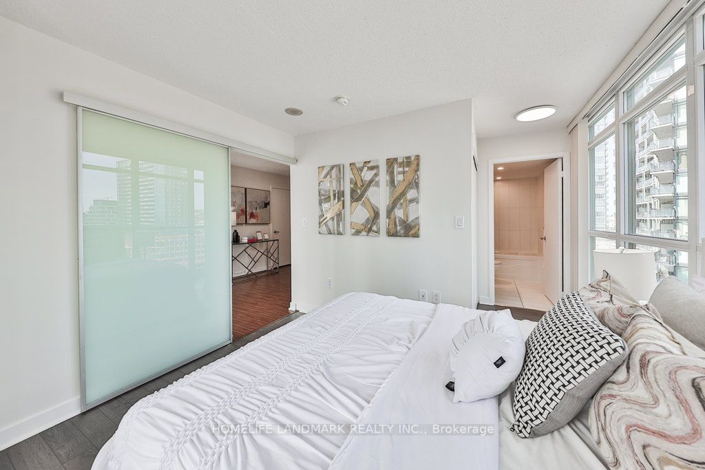 8 Telegram Mews, #1607