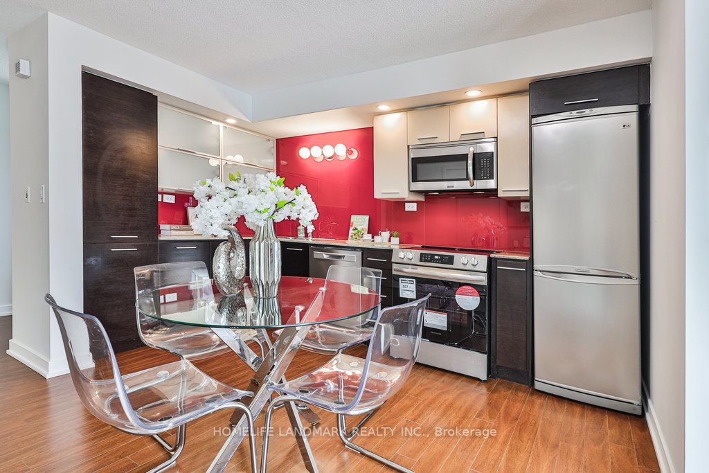 8 Telegram Mews, #1607