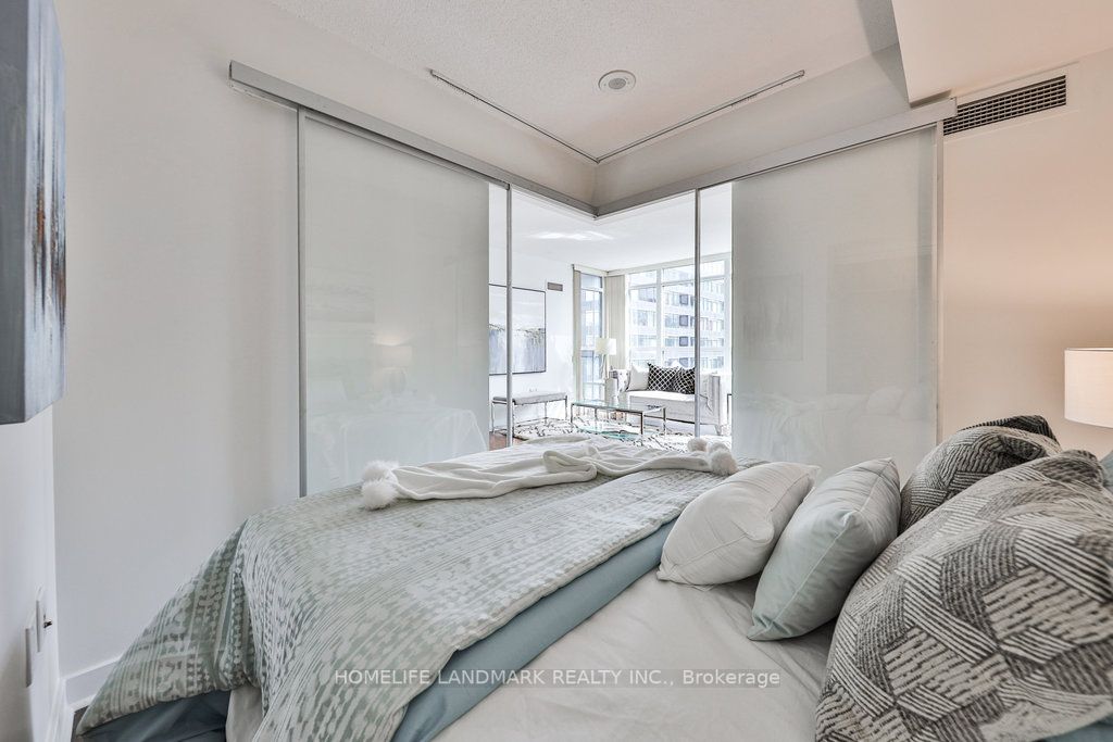 8 Telegram Mews, #1607
