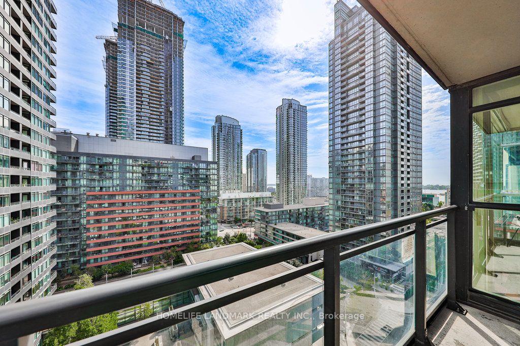 8 Telegram Mews, #1607
