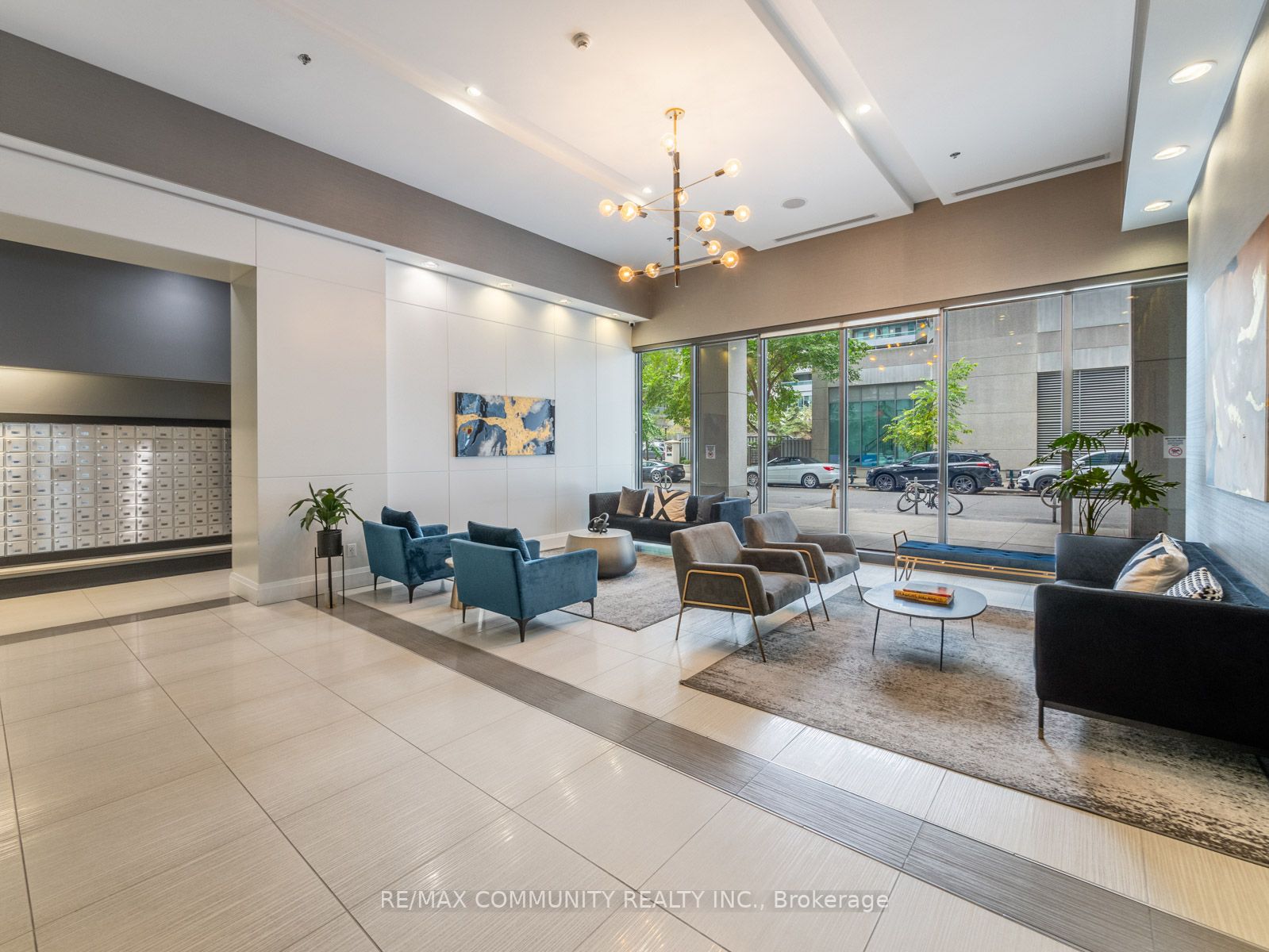 19 Grand Trunk Cres, #3612