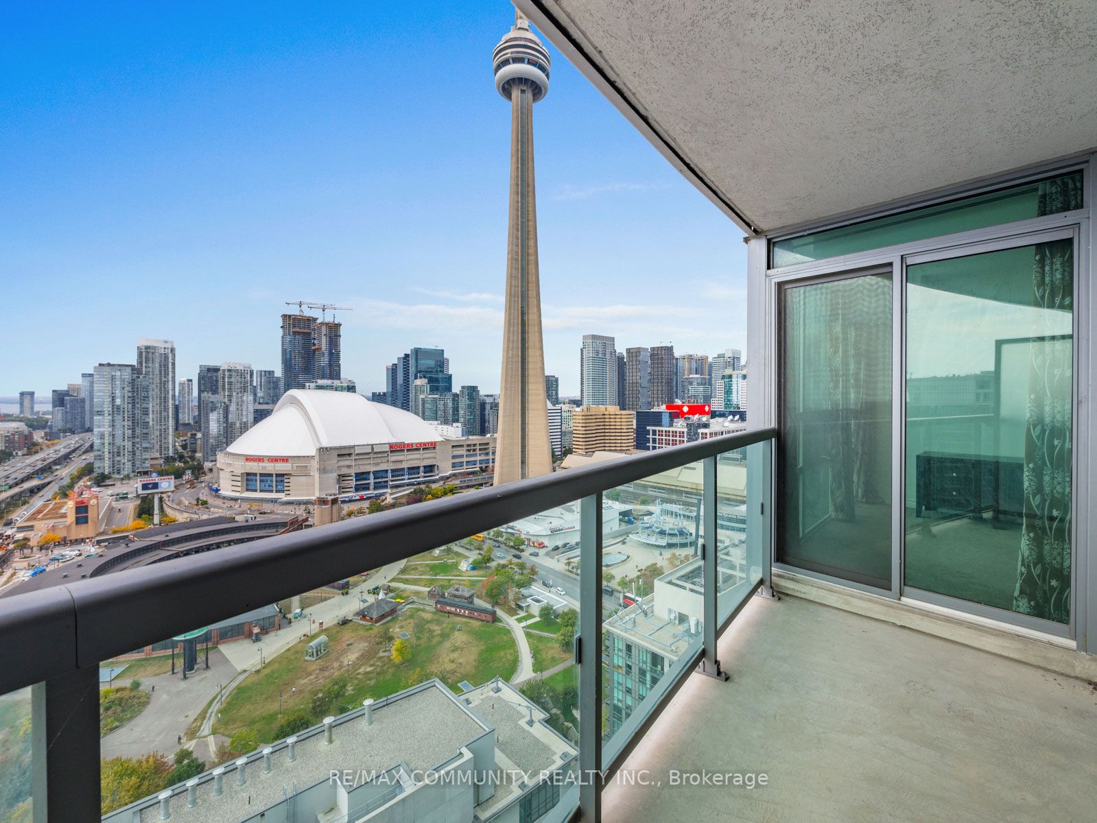 19 Grand Trunk Cres, #3612