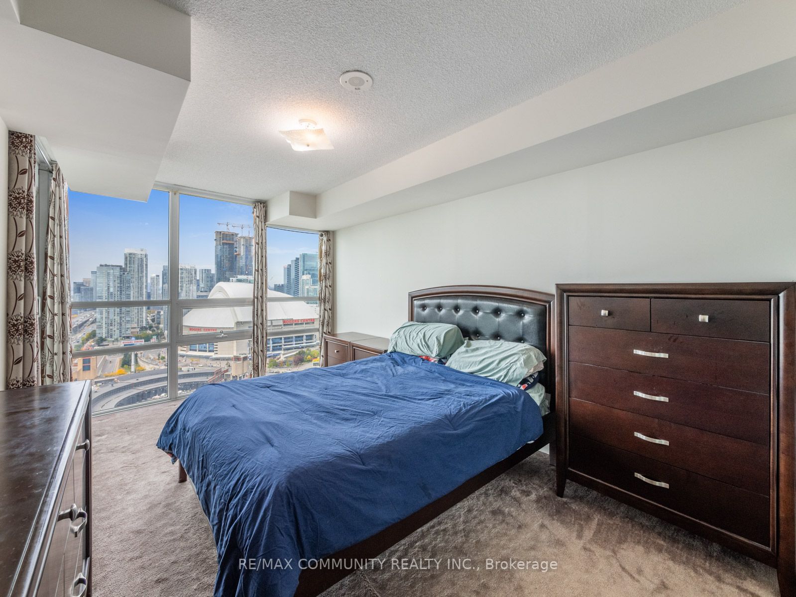 19 Grand Trunk Cres, #3612