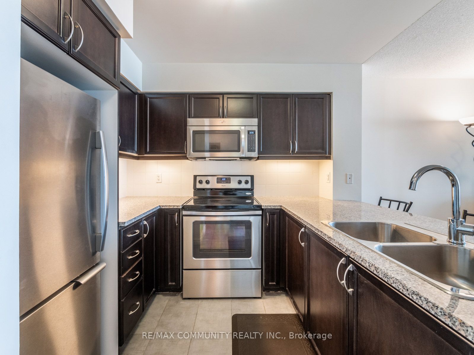 19 Grand Trunk Cres, #3612