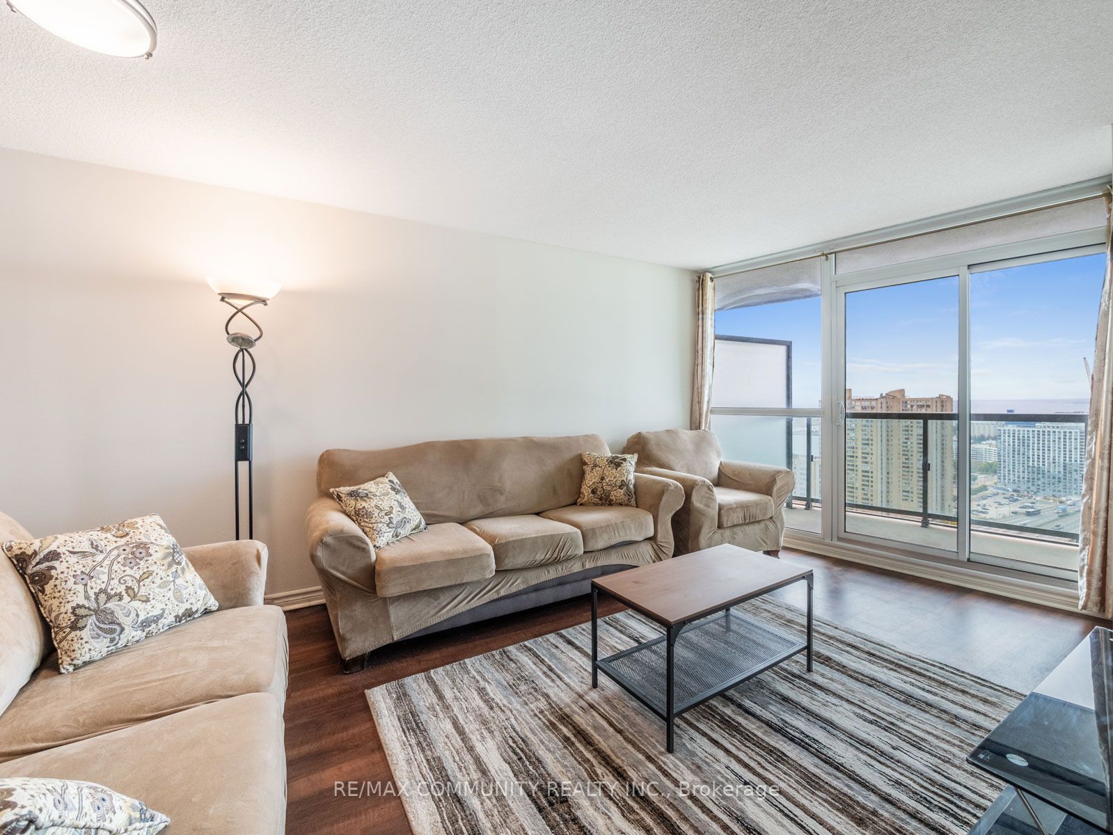 19 Grand Trunk Cres, #3612