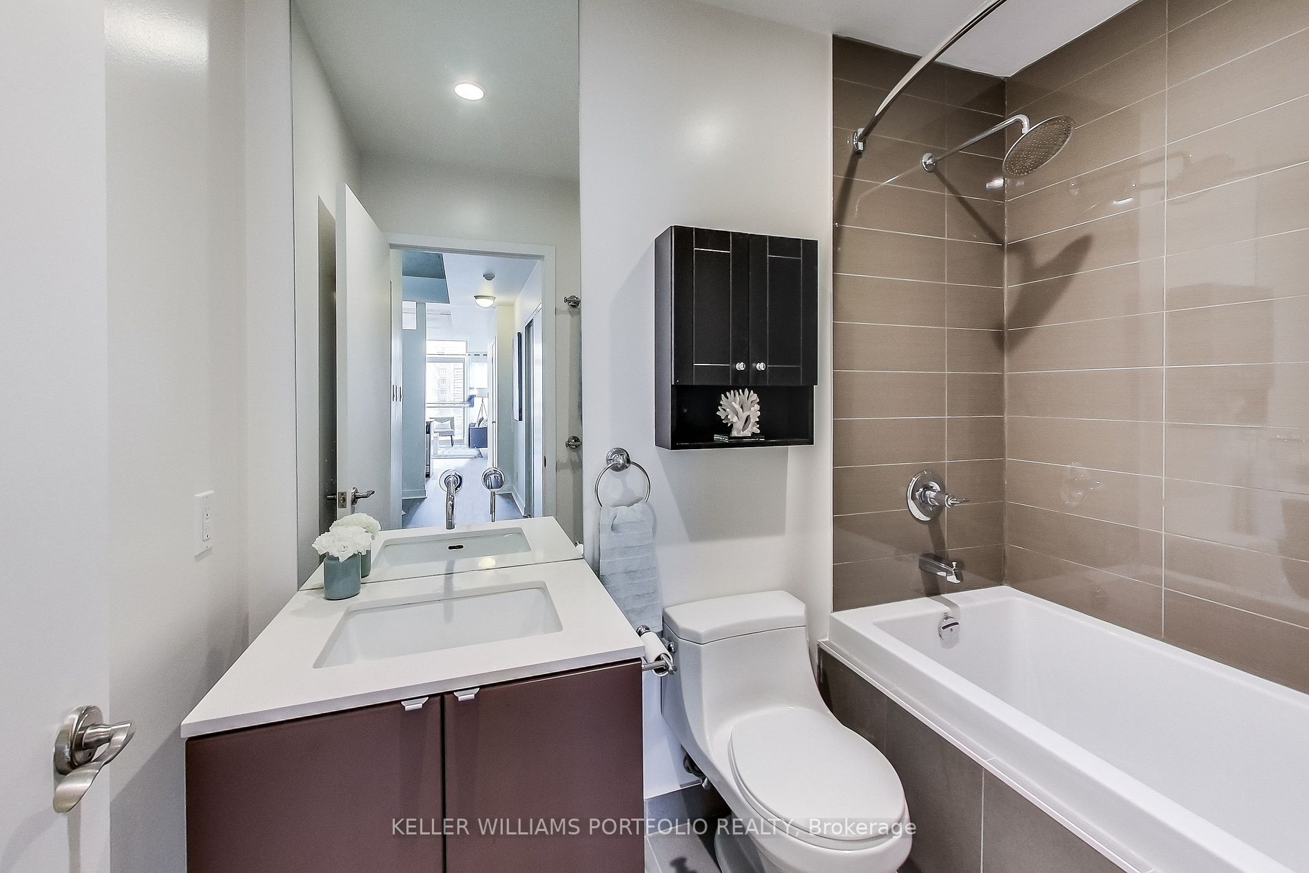 127 Queen Street E #507