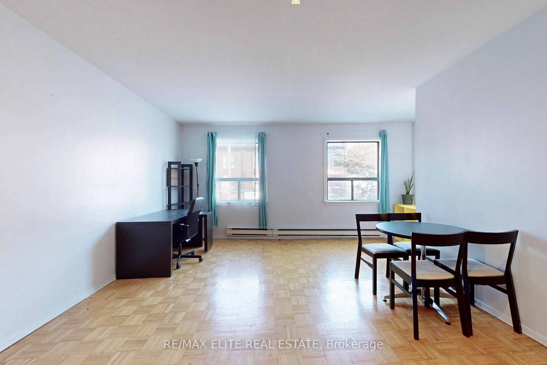 2582 Yonge St