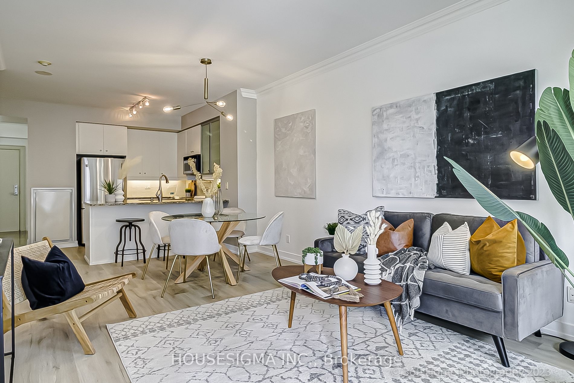 438 King St W, #512