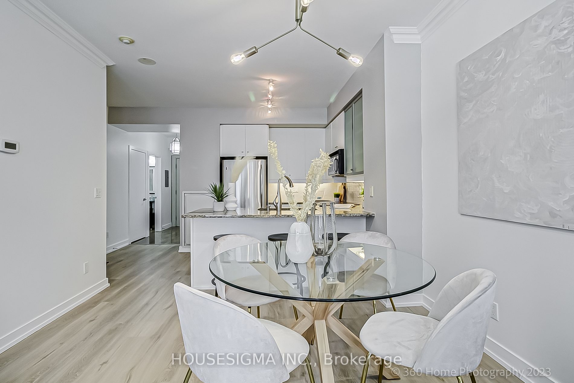 438 King St W, #512