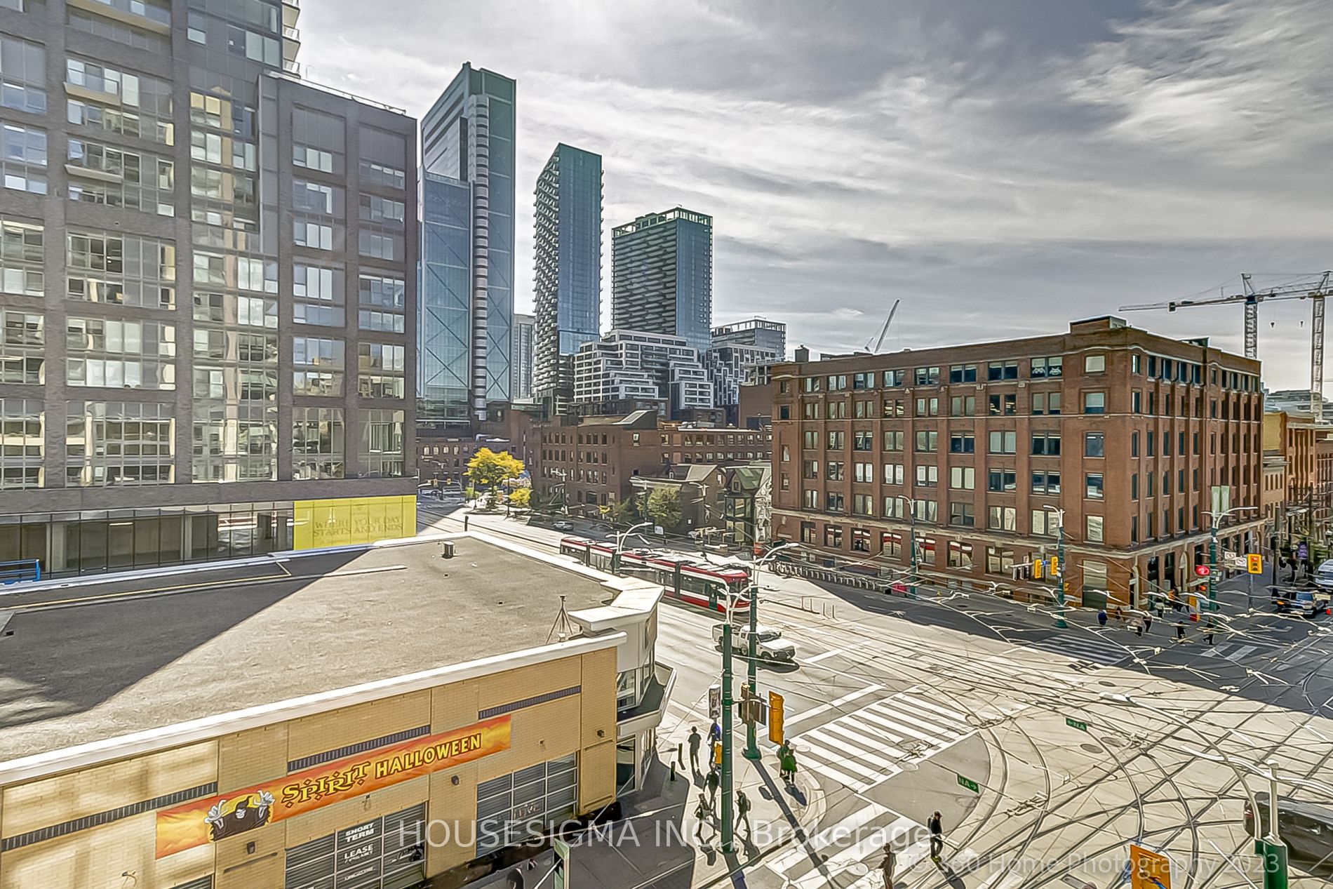 438 King St W, #512