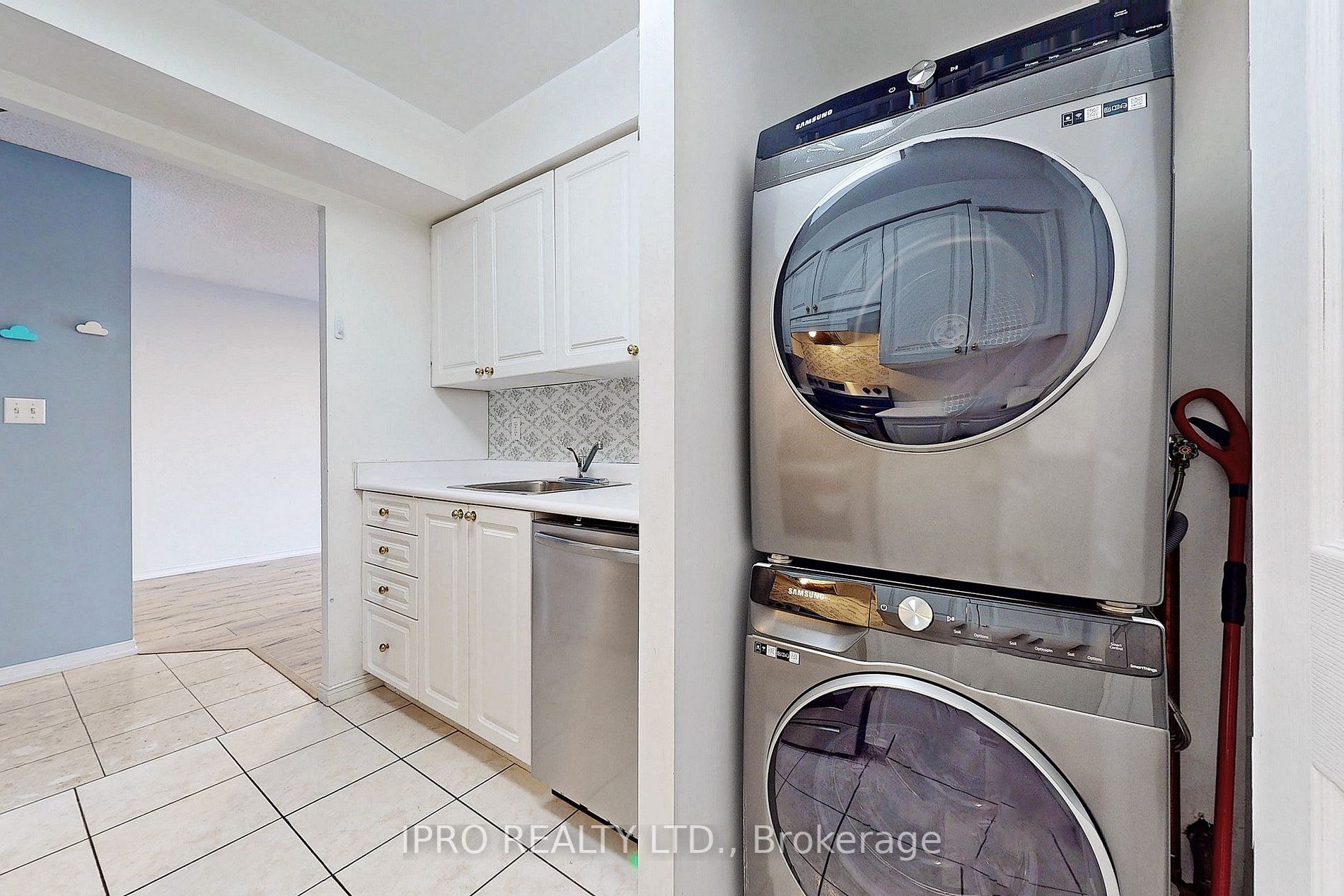 3 Pemberton Ave, #1205