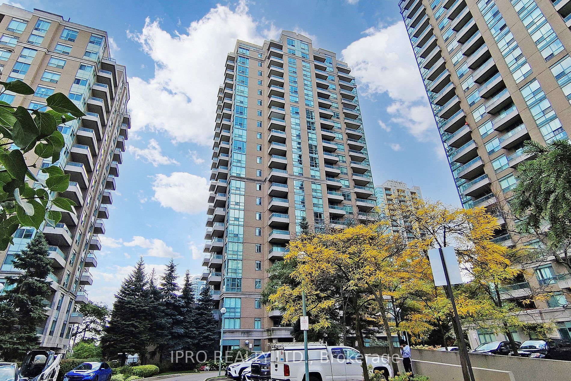 3 Pemberton Ave, #1205