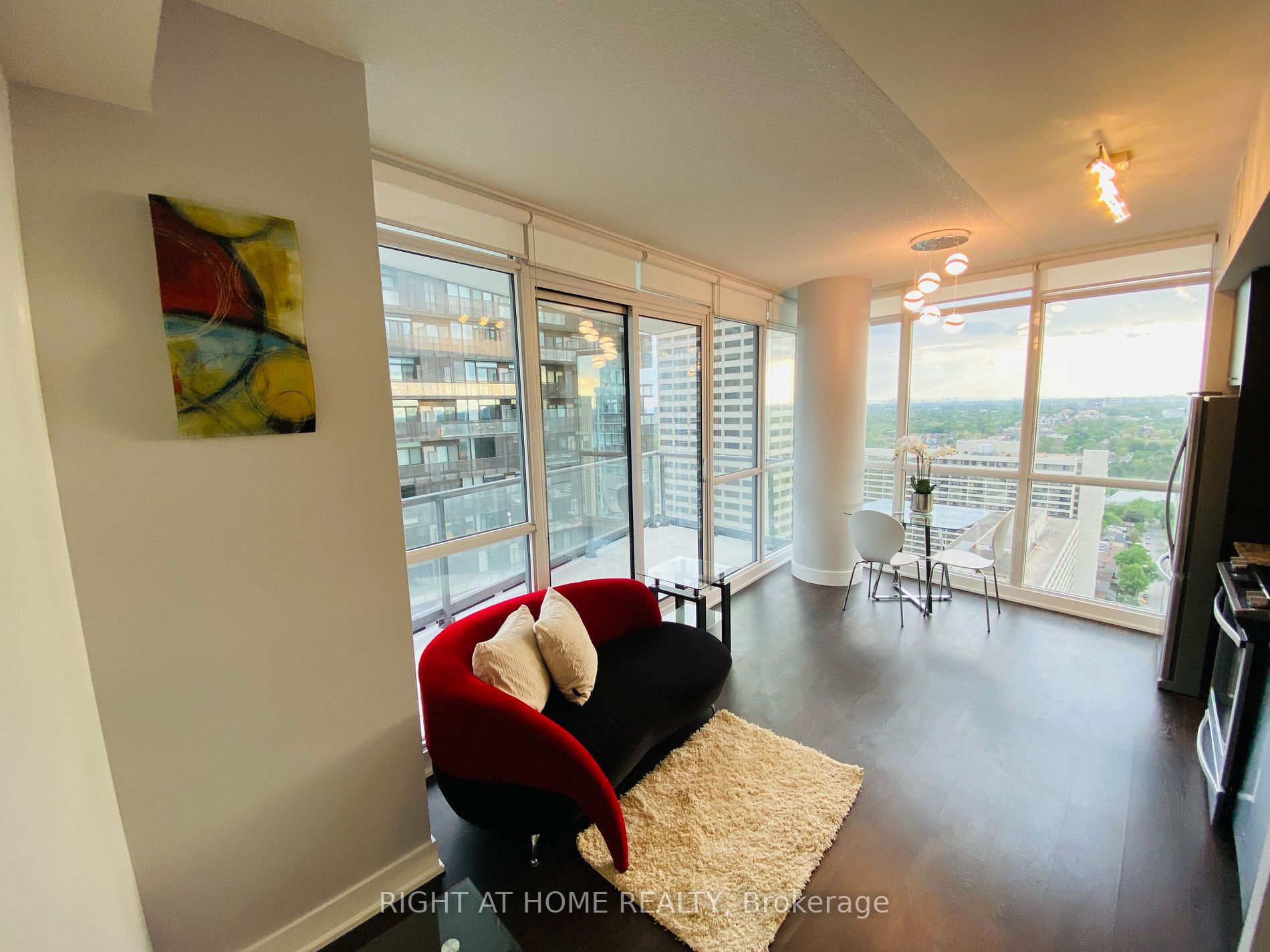 30 Roehampton Ave, #3002