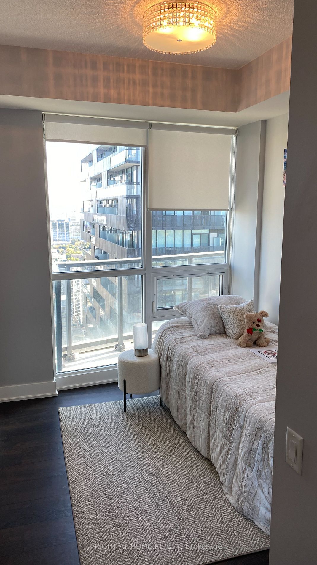 30 Roehampton Ave, #3002