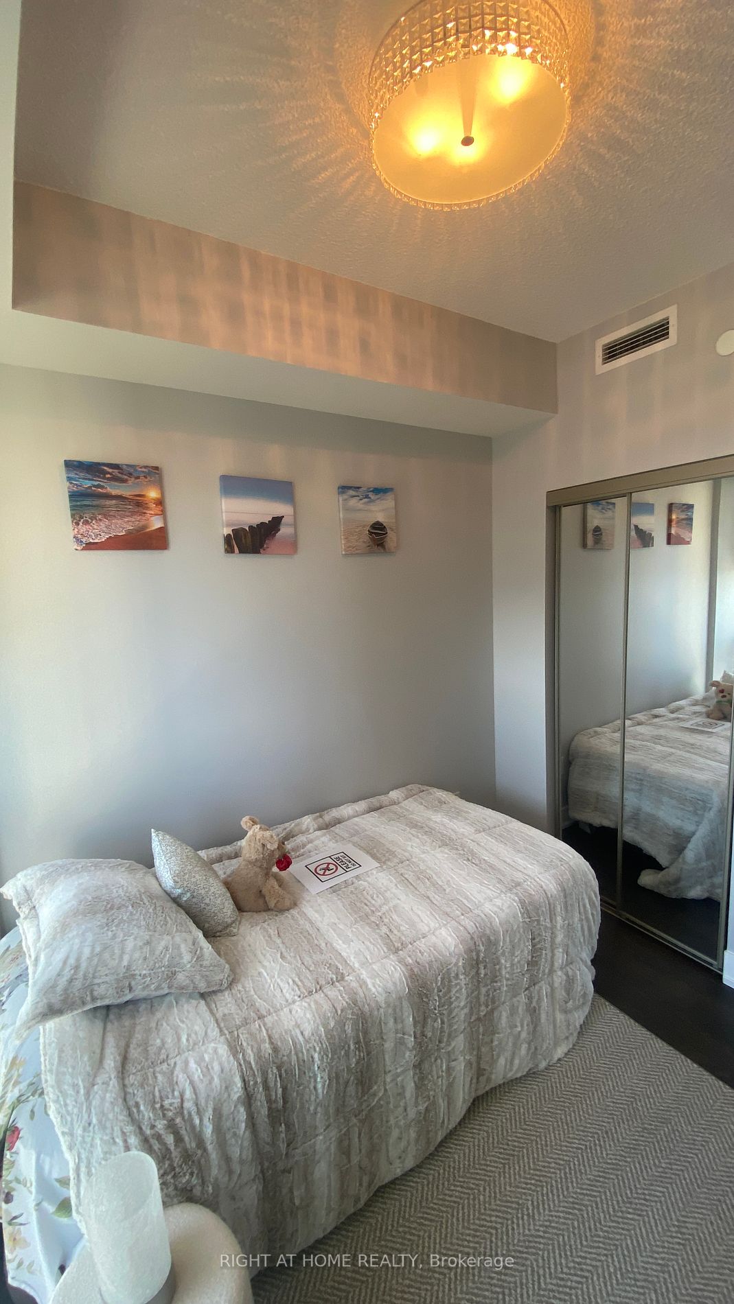 30 Roehampton Ave, #3002