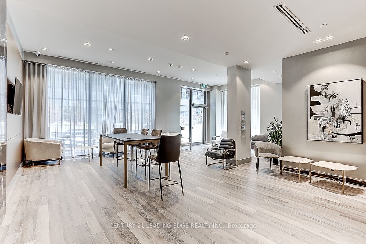 38 Forest Manor Rd, #506
