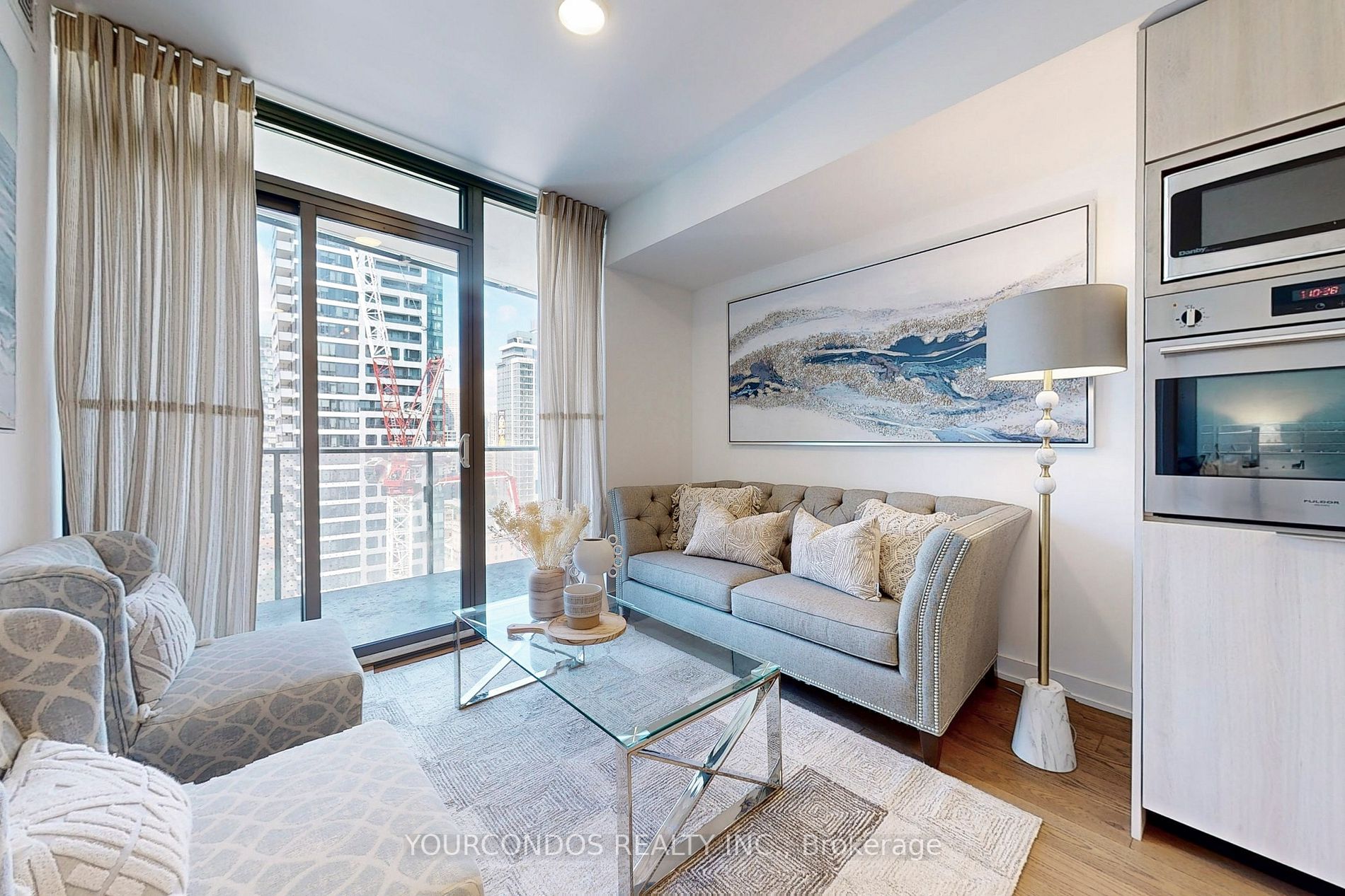 11 Wellesley St W, #2009