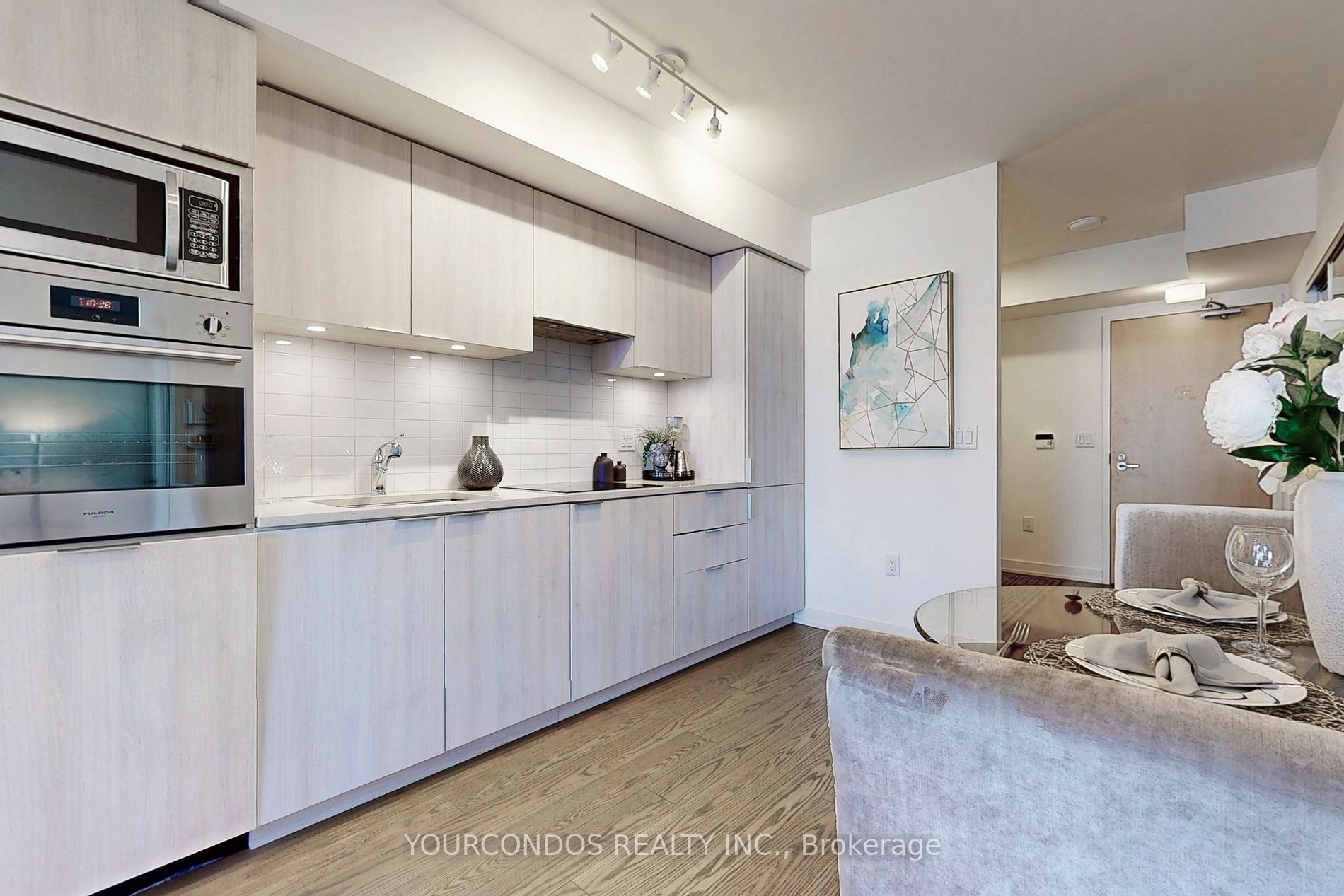 11 Wellesley St W, #2009