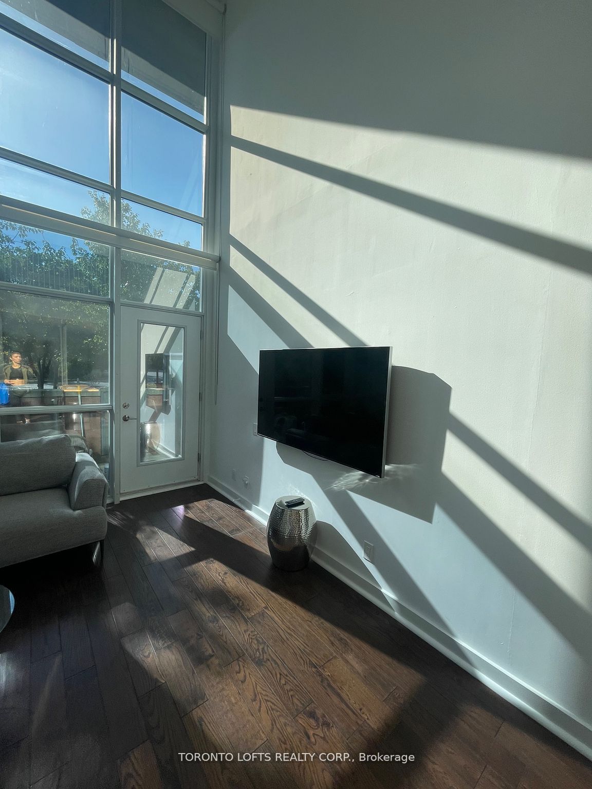 5 Hanna Avenue #108
