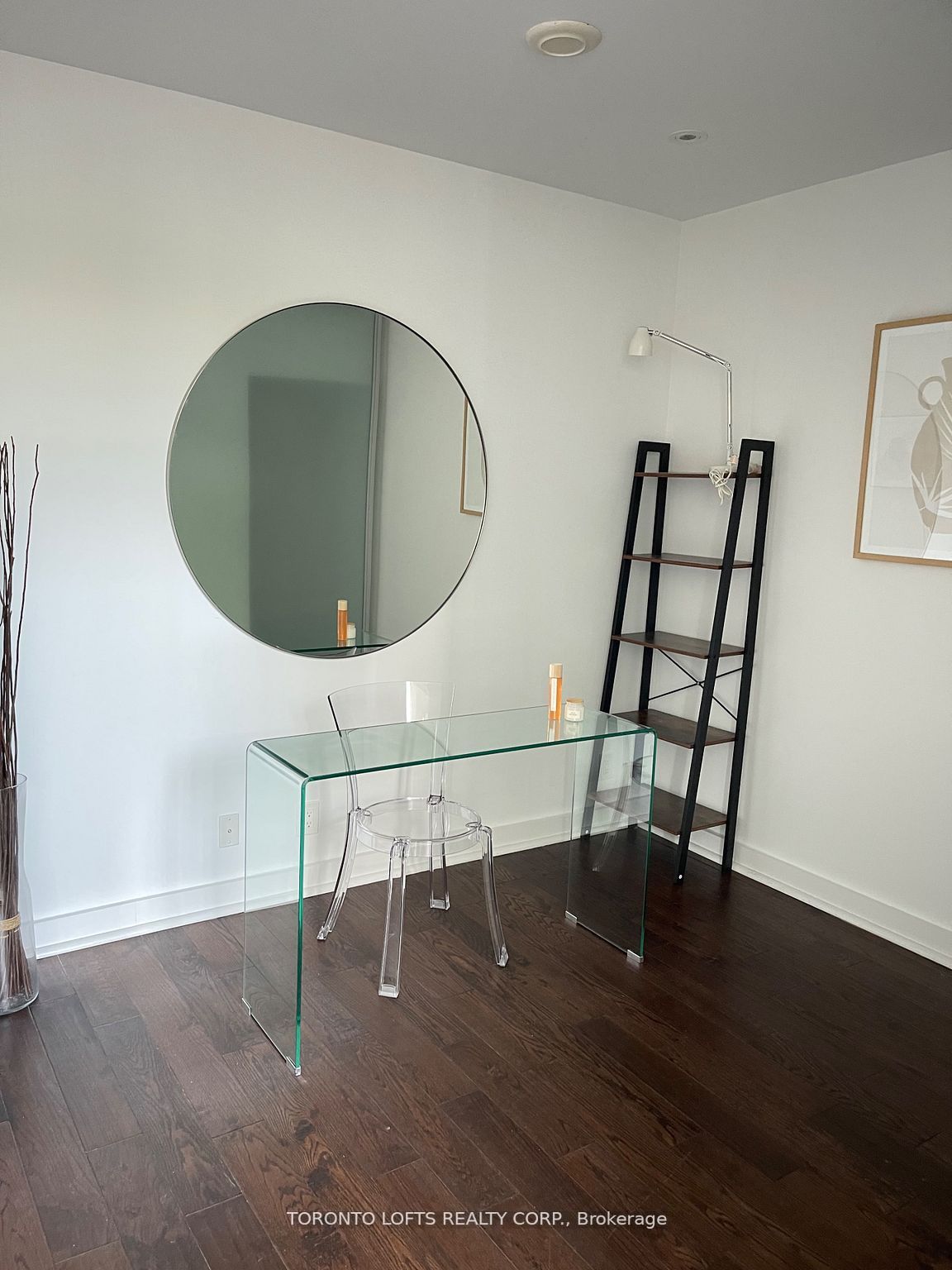 5 Hanna Avenue #108