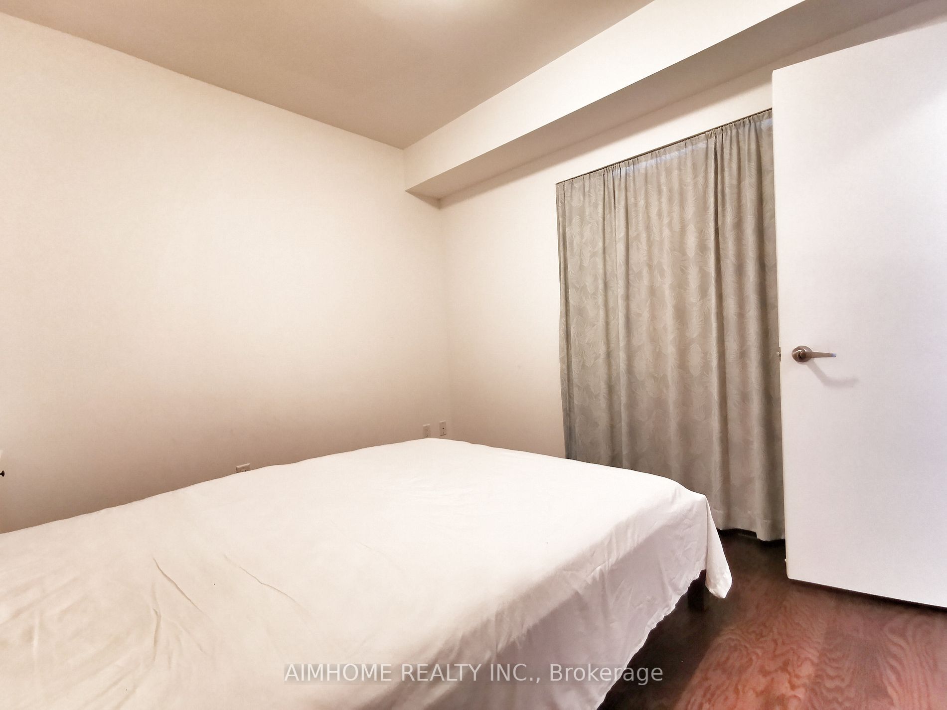 58 Orchard View Blvd, #2007