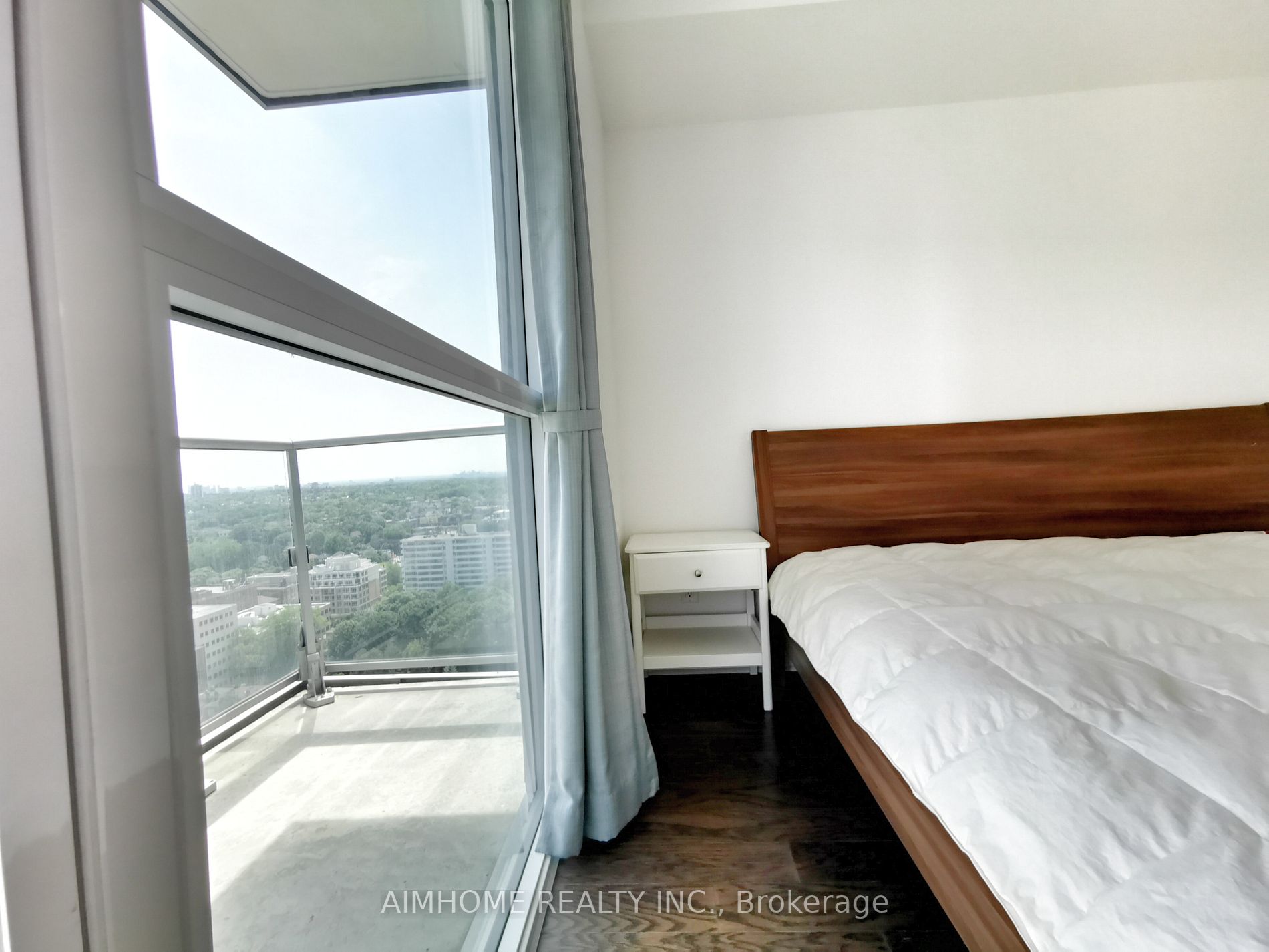 58 Orchard View Blvd, #2007