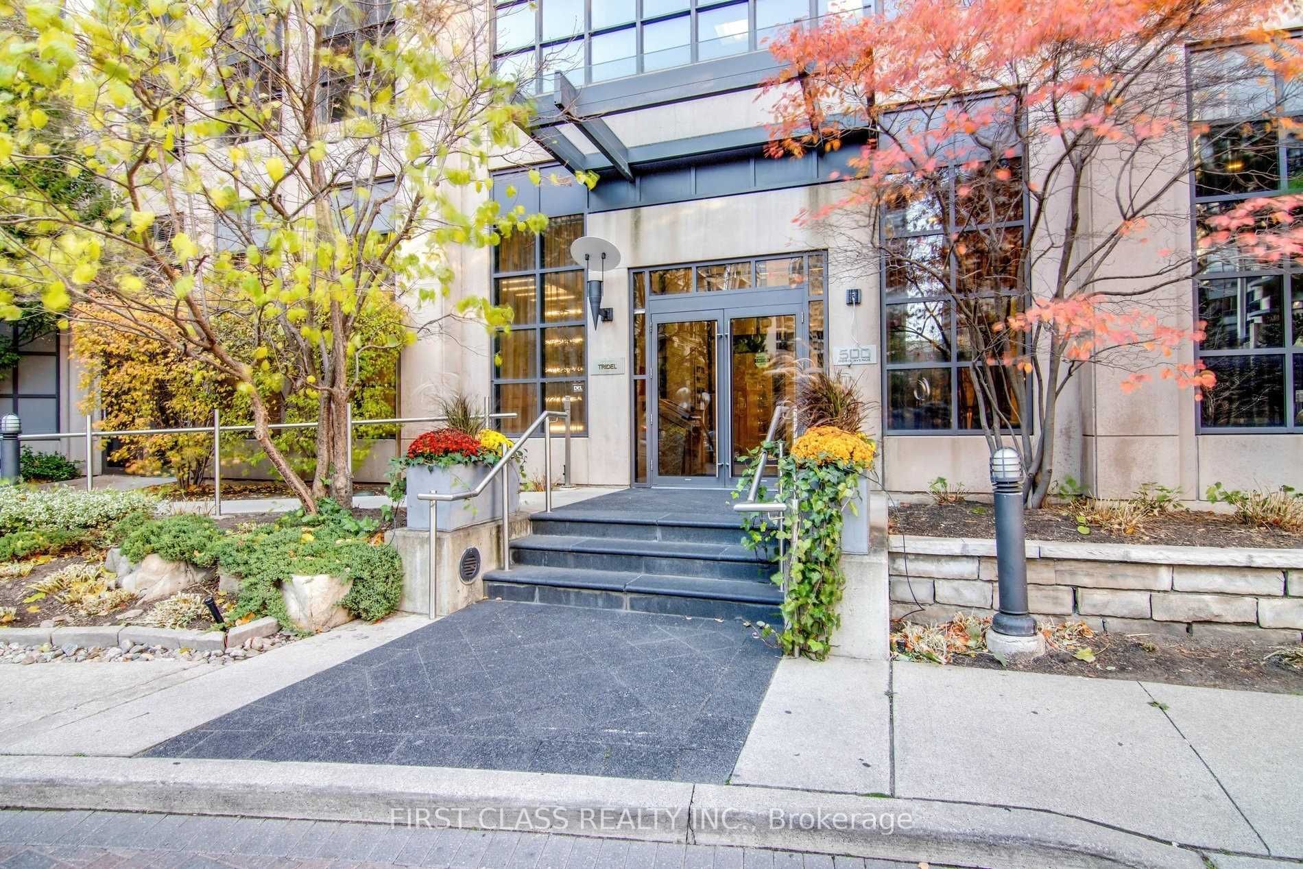 500 Doris Ave N, #921