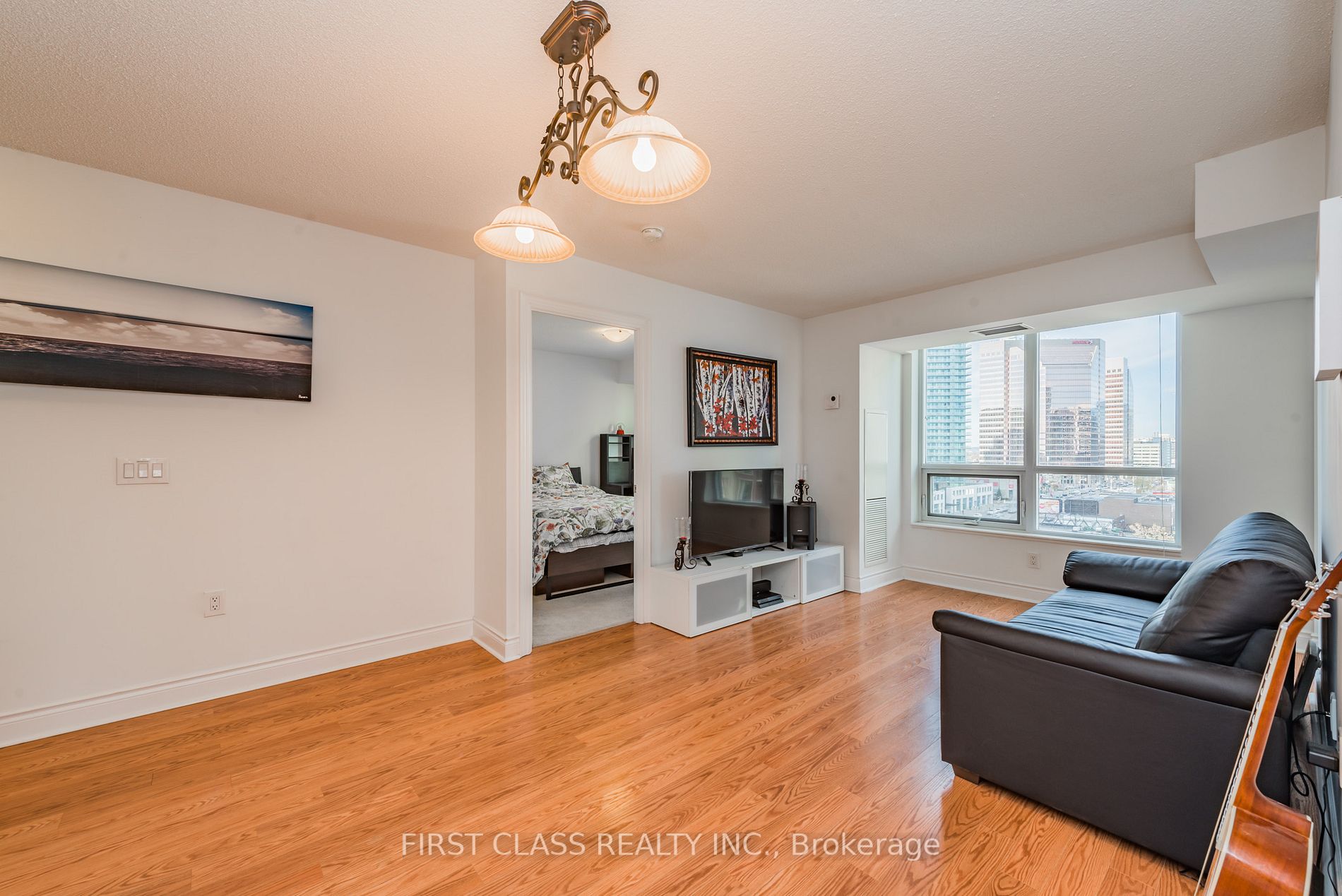 500 Doris Ave N, #921