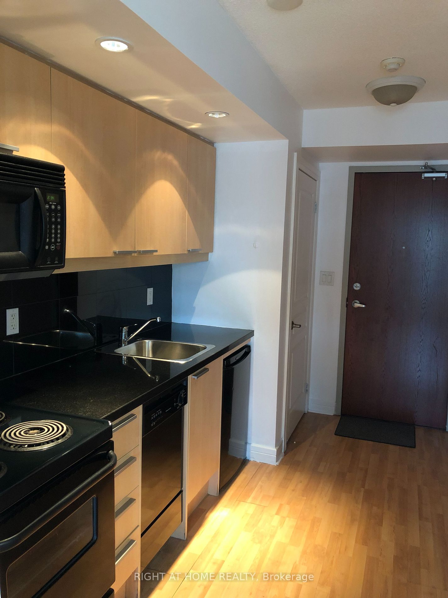 19 Avondale Avenue, #210