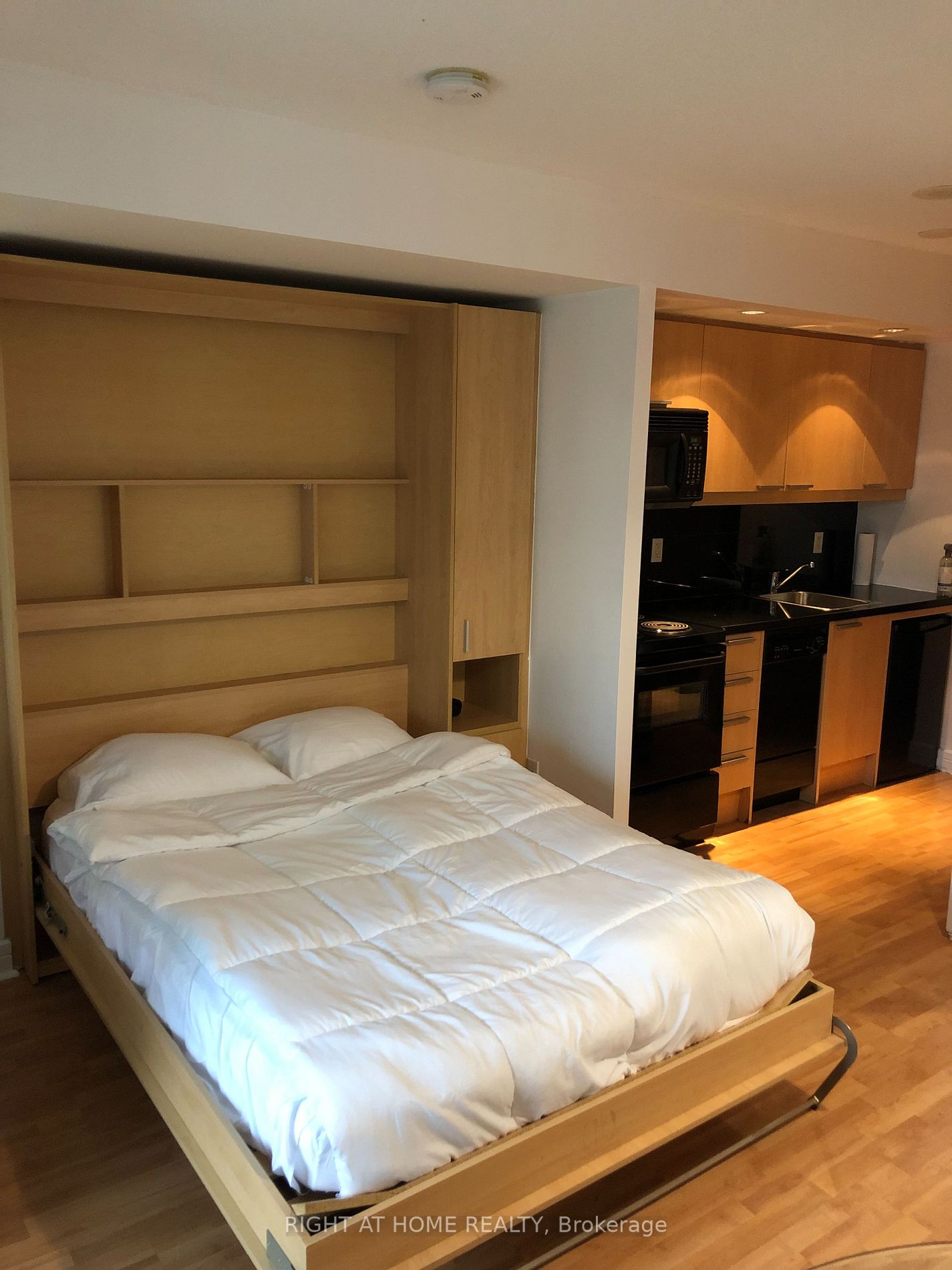 19 Avondale Avenue, #210