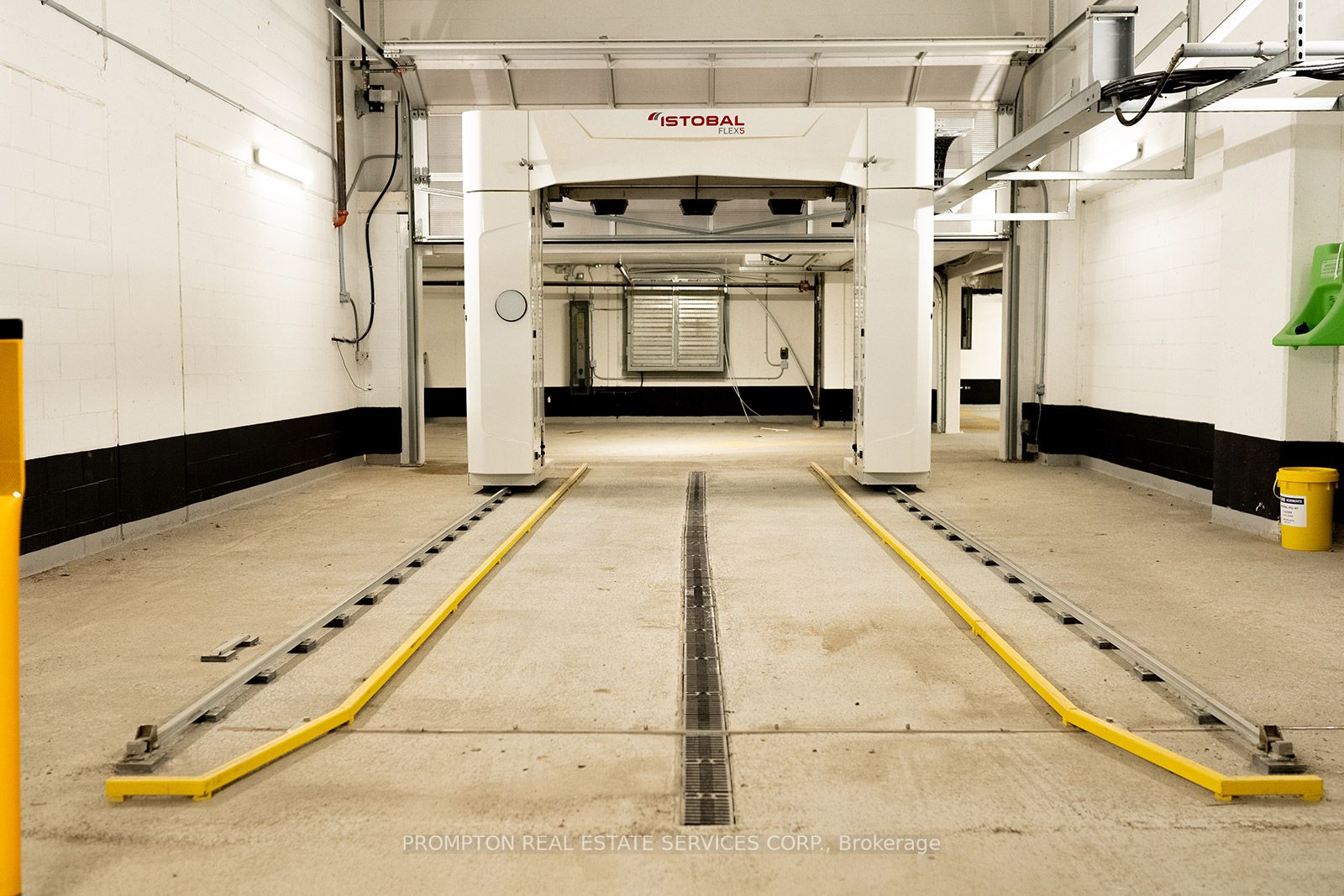 95 Mcmahon Dr, #3708