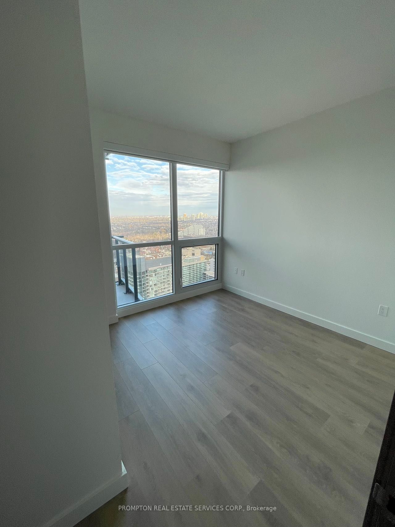 95 Mcmahon Dr, #3708